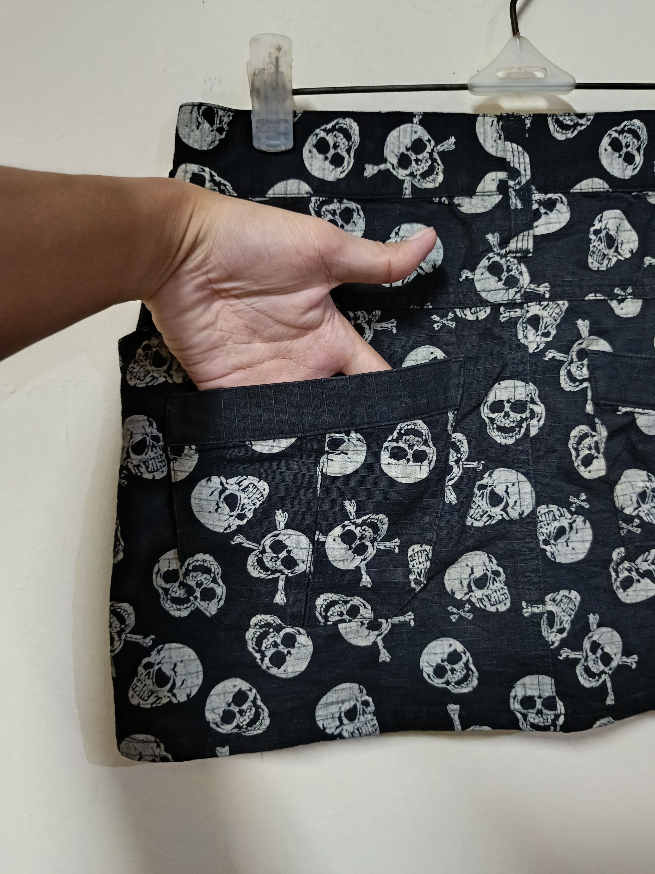 Japanese Brand Cantwo aop skull mini skirt Size 28" / US 6 / IT 42 - 4 Thumbnail