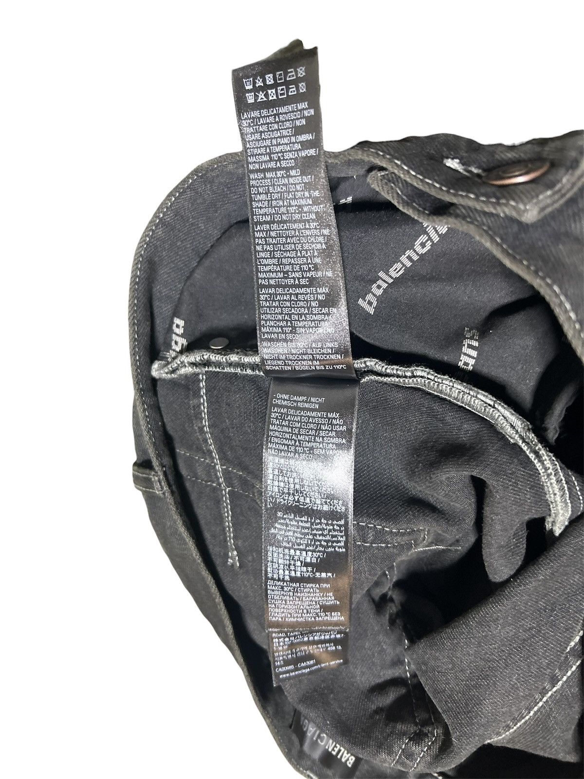 Balenciaga Balenciaga ss25 distressed low rise jeans Size US 34 / EU 50 - 6 Thumbnail
