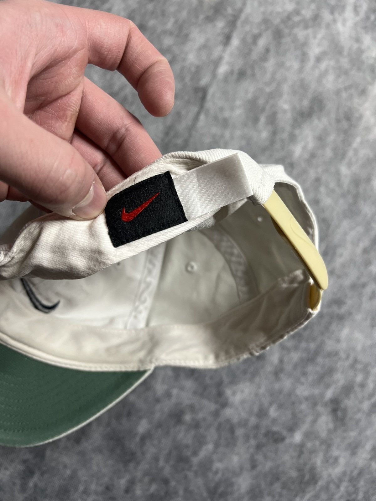 Nike Nike Cap Vintage White 90s Size ONE SIZE - 5 Thumbnail