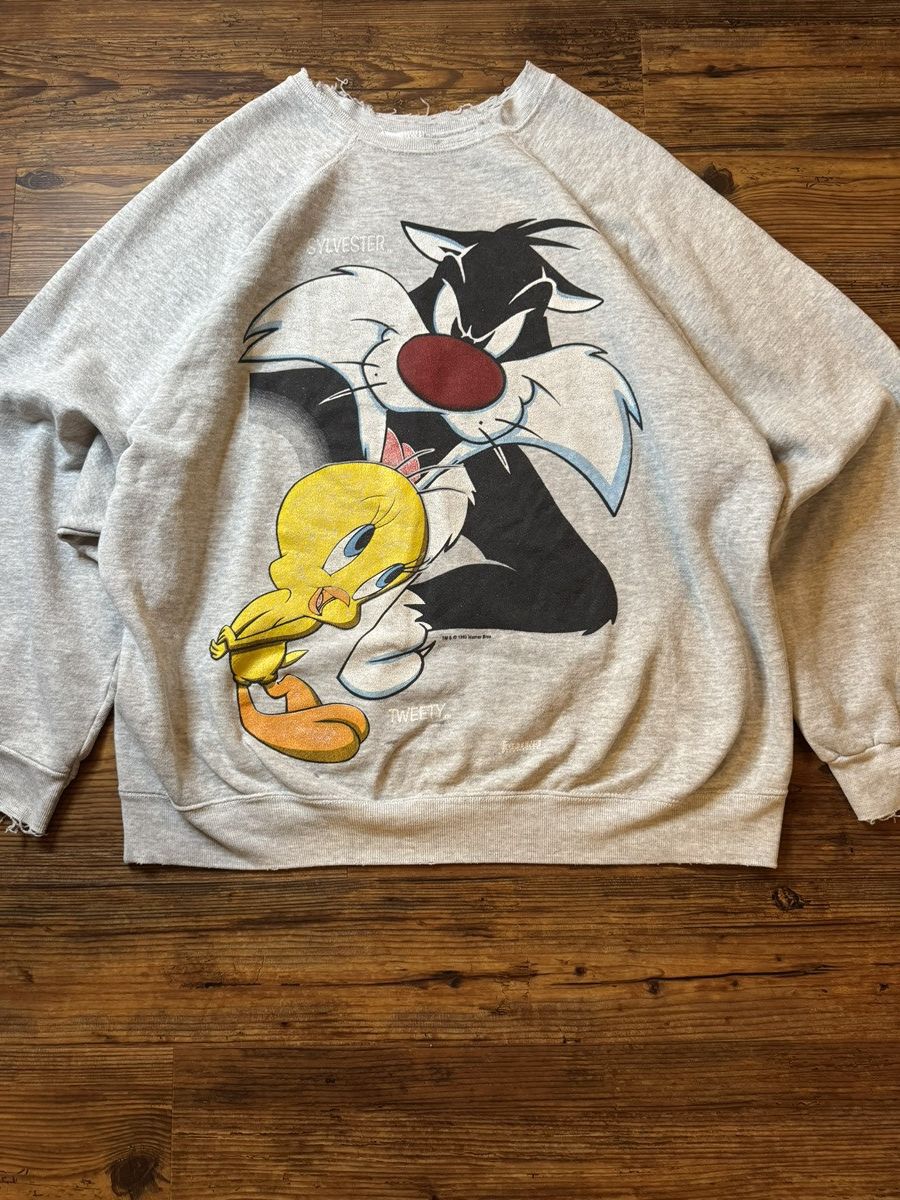 Vintage Vintage 1993 Tweety Bird Sylvester Crewneck Size US L / EU 52-54 / 3 - 2 Thumbnail