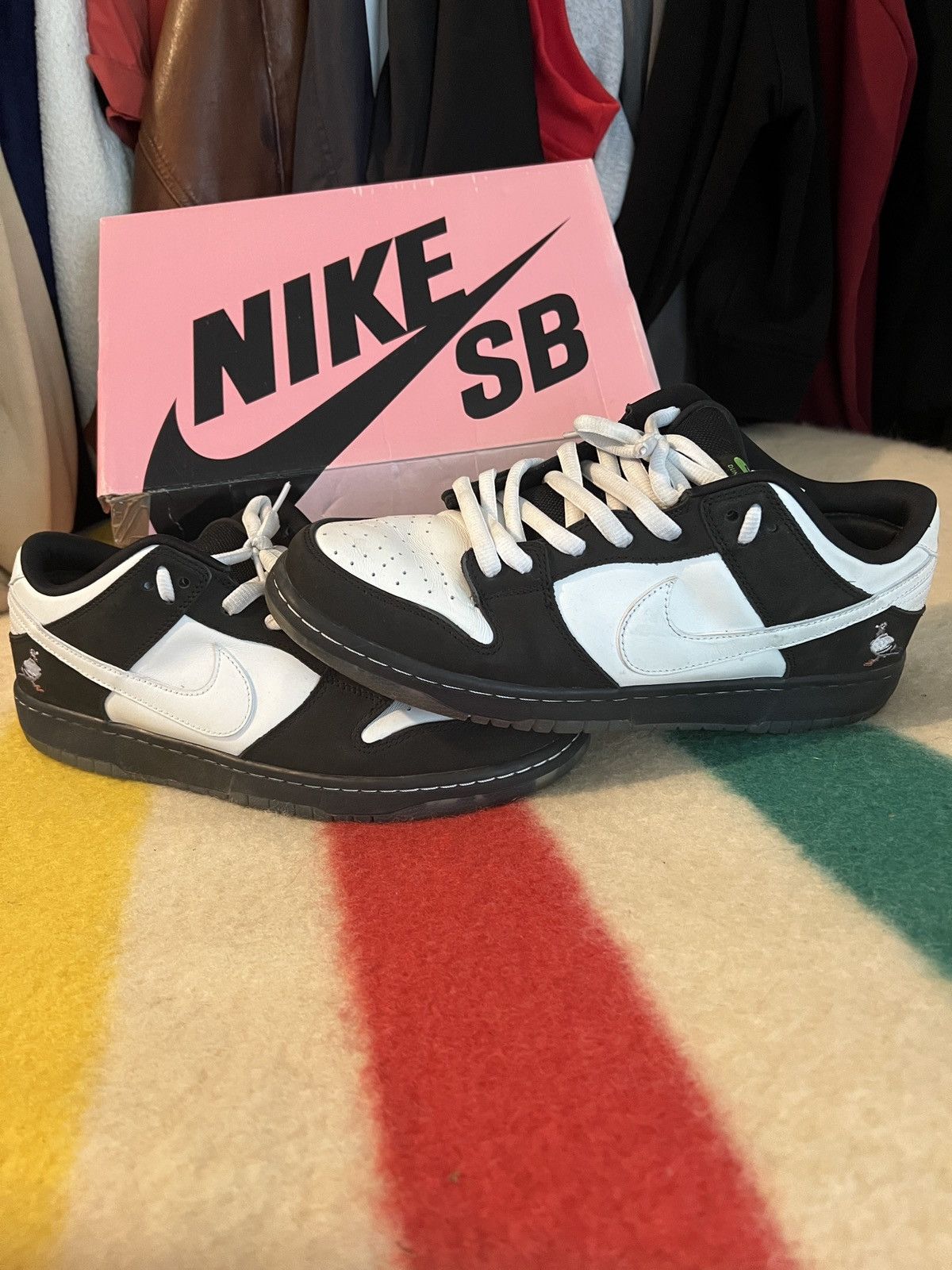 Nike × Staple Nike Dunk SB Staple Panda Pigeon Size US 11 / EU 44 - 1 Thumbnail