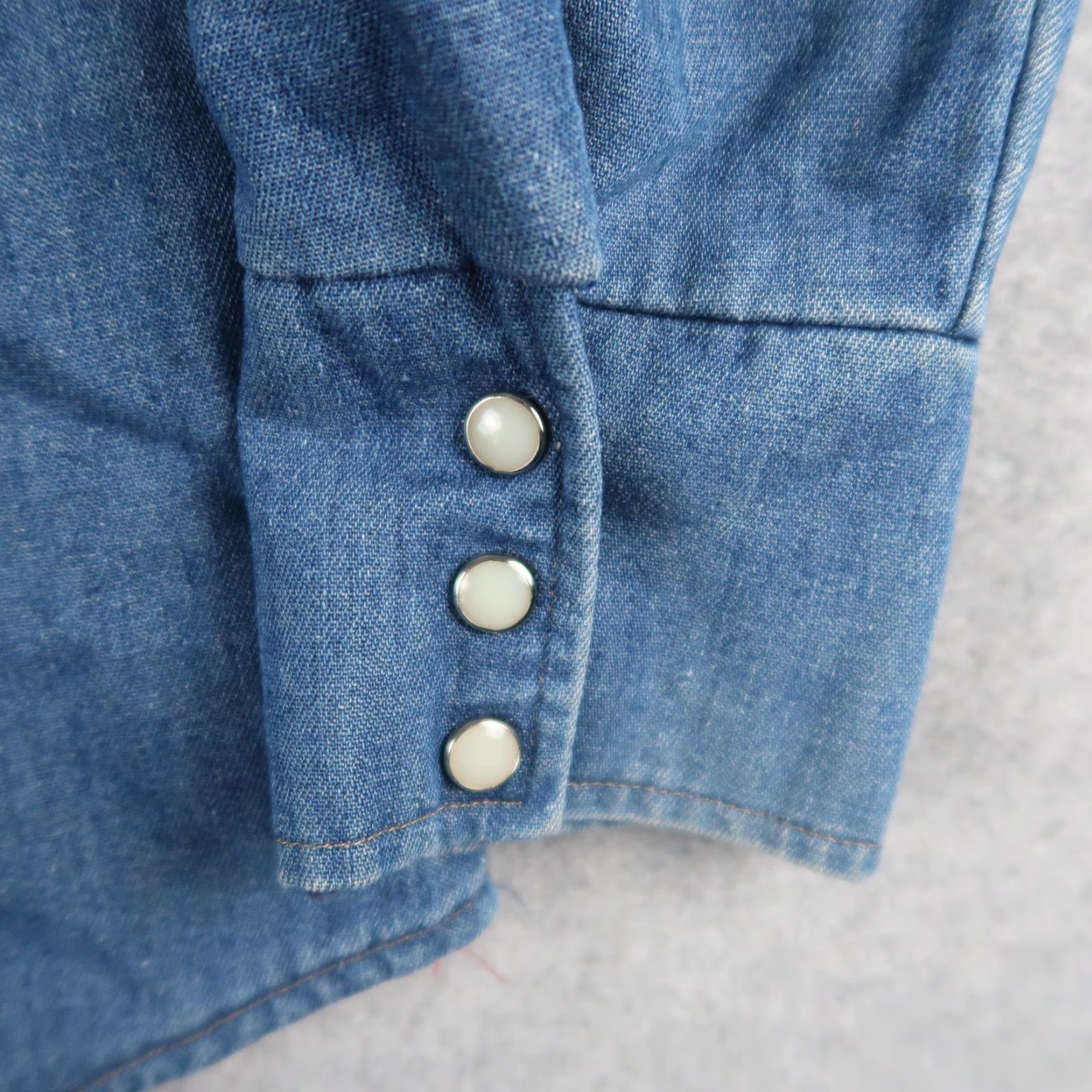 JCPenney VINTAGE JC Penney Denim Pearl Snap Western Shirt S Adult Small Blue Cotton Lined 80s Western Mens Size US S / EU 44-46 / 1 - 7 Thumbnail