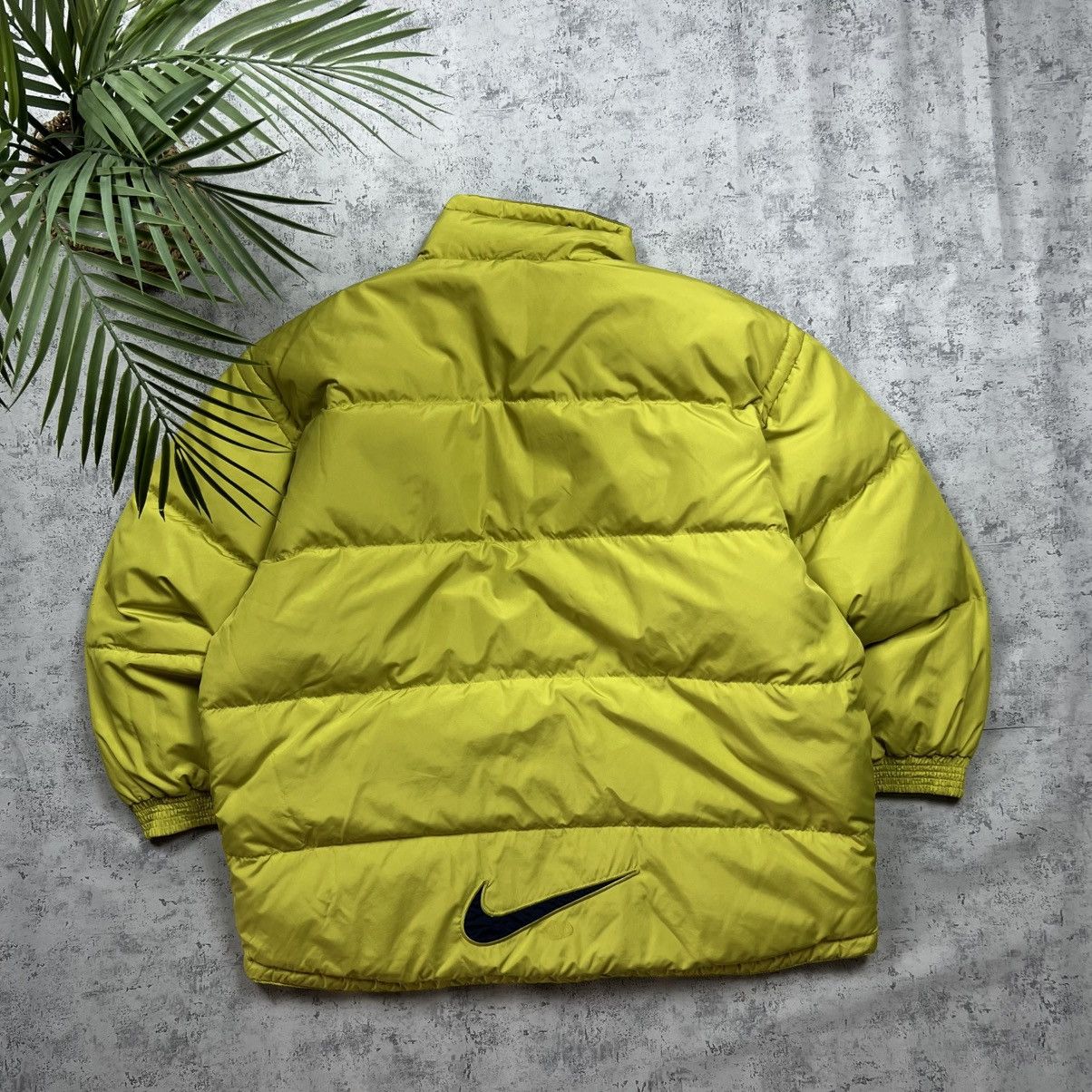 Nike 90s NIKE BIG SWOOSH VINTAGE Y2K OVERSIZED PUFFER DOWN JACKET Size US XL / EU 56 / 4 - 1 Thumbnail