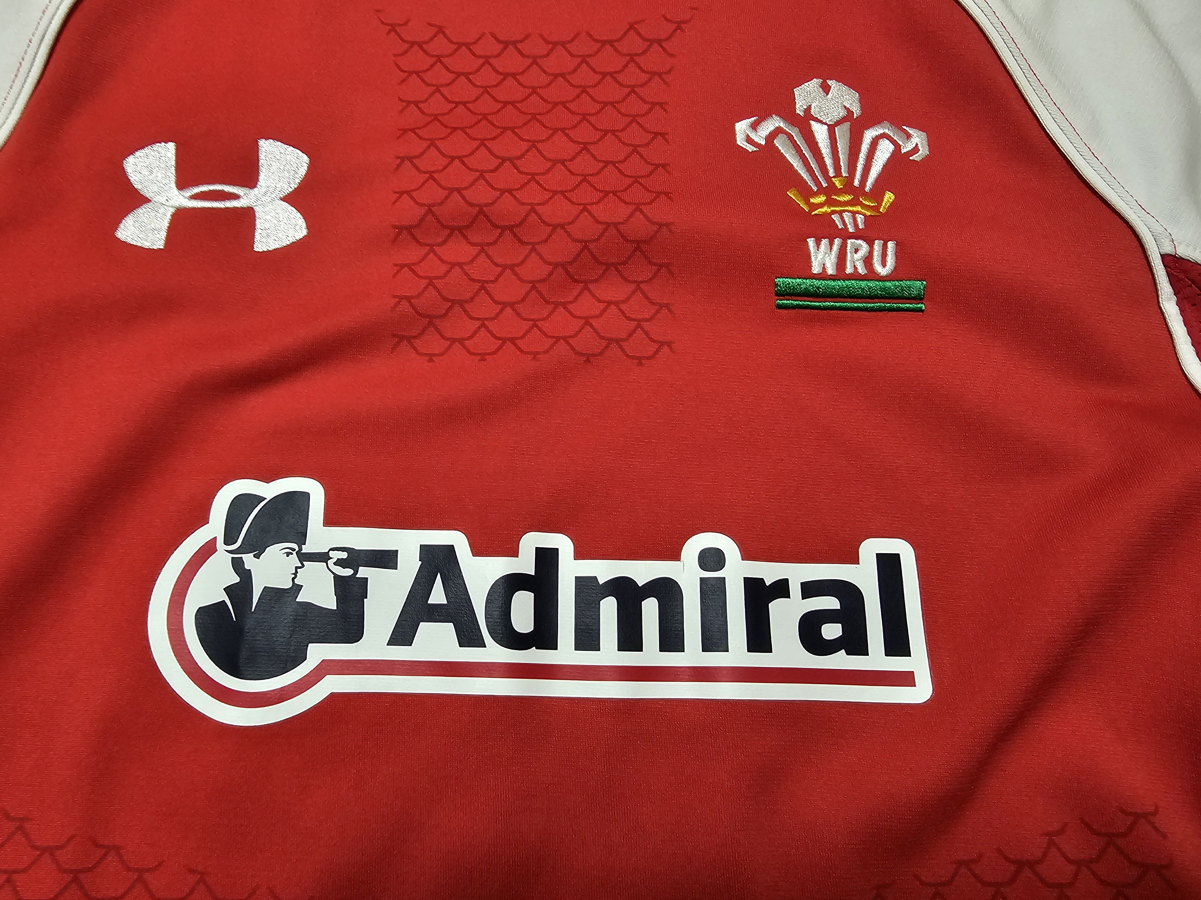 Under Armour WALES RUGBY JERSEY LONG HOME 2010 SHIRT WRU RUGBY JERSEY RED Size US S / EU 44-46 / 1 - 3 Thumbnail