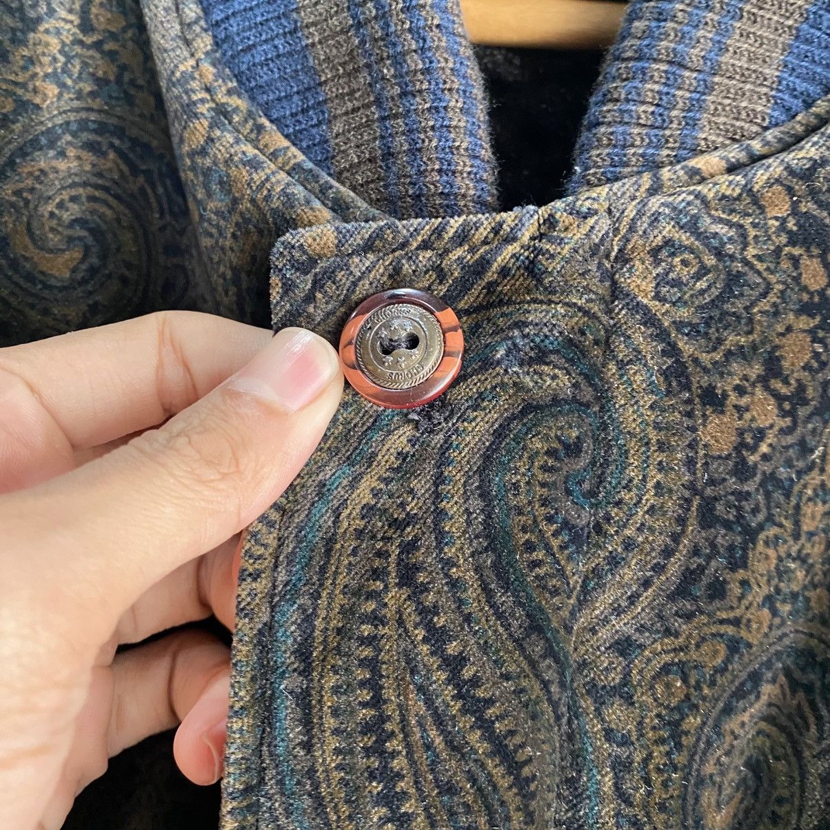 Pierre Balmain Vintage Pierre Balmain Brown Paisley Jacquard Bomber Jacket Size US L / EU 52-54 / 3 - 12 Thumbnail