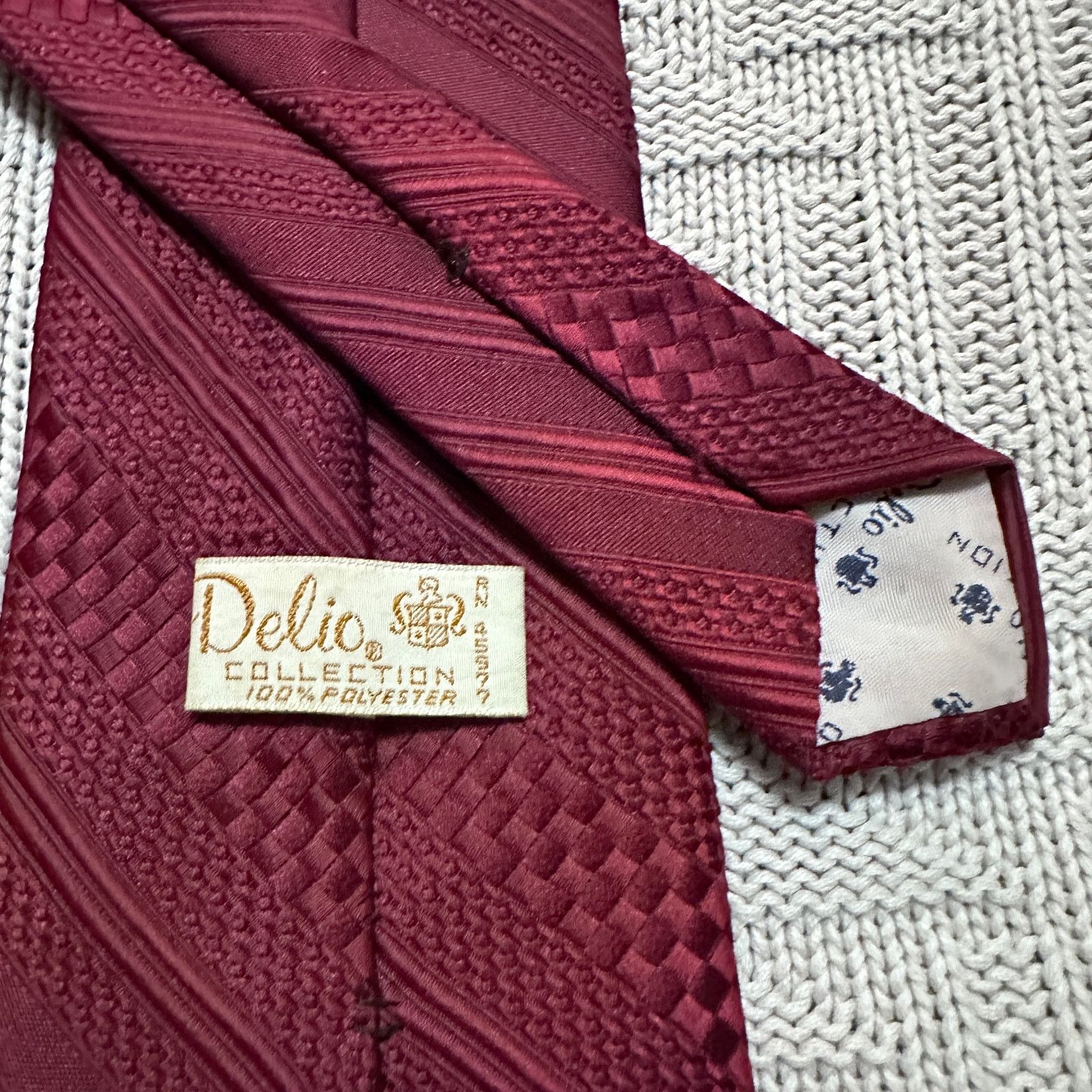 Vintage Vintage Delio maroon monotone striped men's tie Size ONE SIZE - 3 Thumbnail