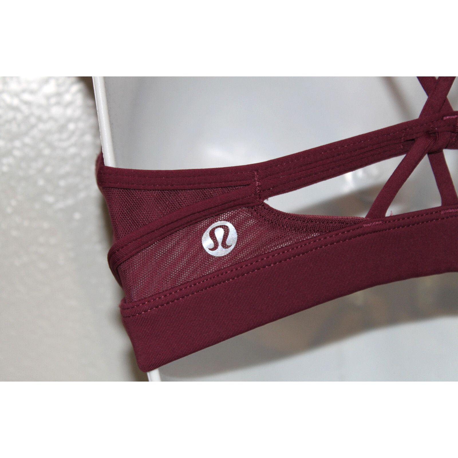 Lululemon Lululemon Make A Move Breathable Bra Red Grape Run Sz 4 $54 Size S / US 4 / IT 40 - 5 Thumbnail