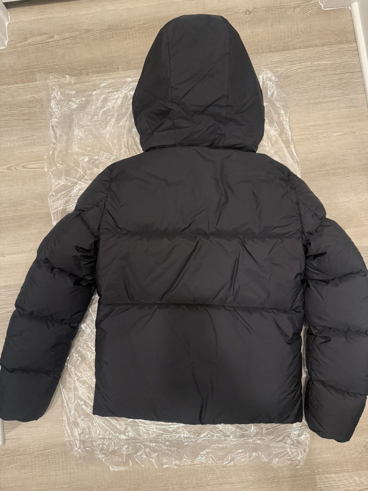 Moncler Moncler Montcla Down Jacket Black - Brand New w/ Packaging Size US M / EU 48-50 / 2 - 2 Thumbnail