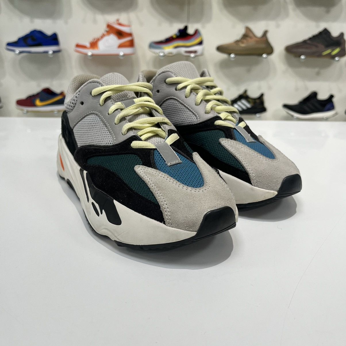 Adidas Adidas Yeezy Boost 700 Wave Runner Size US 5.5 / EU 38 - 7 Thumbnail