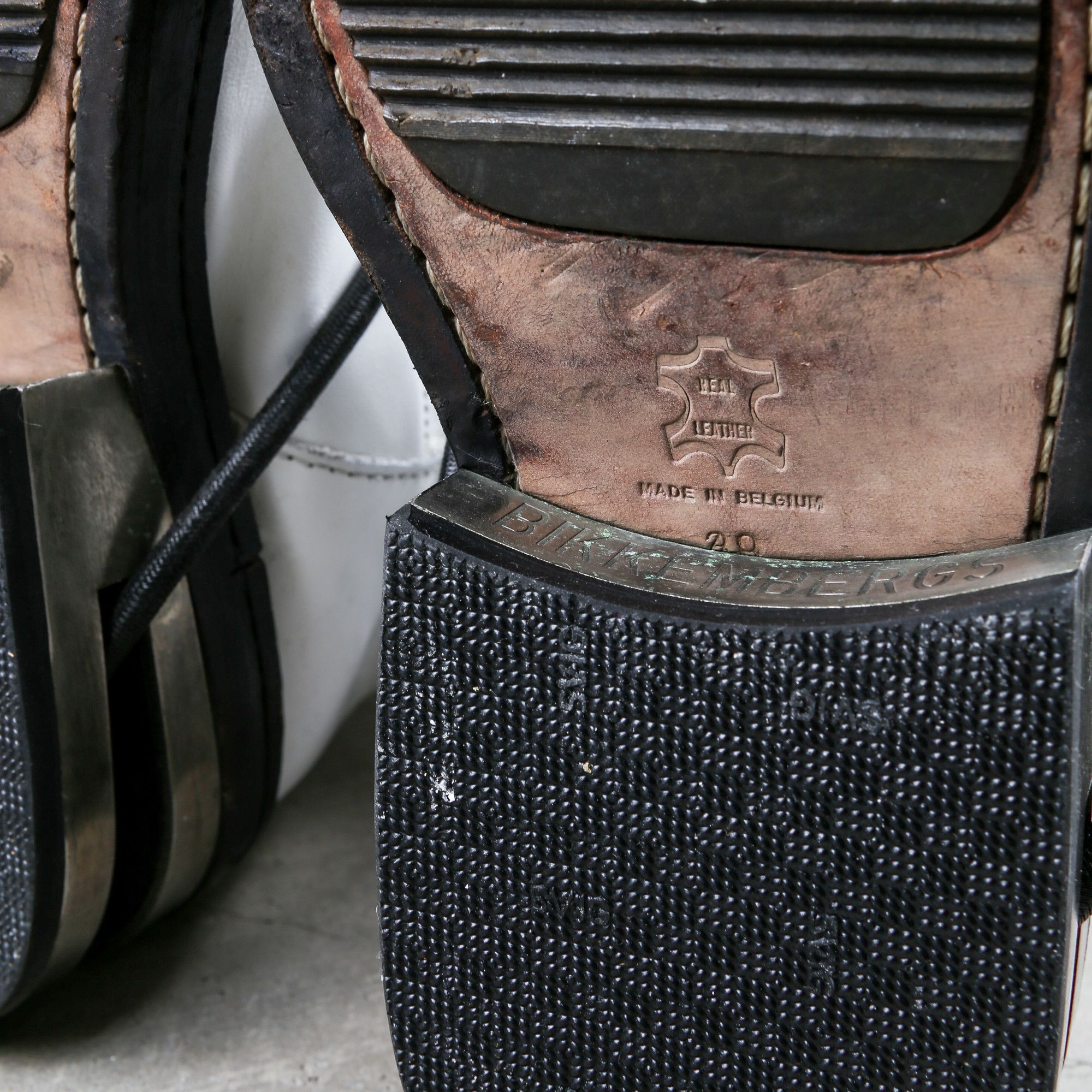 Dirk Bikkembergs Dirk Bikkembergs White Steel Cut Heel Bungee Boots Size 41 Size US 9.5 / EU 42-43 - 19 Thumbnail