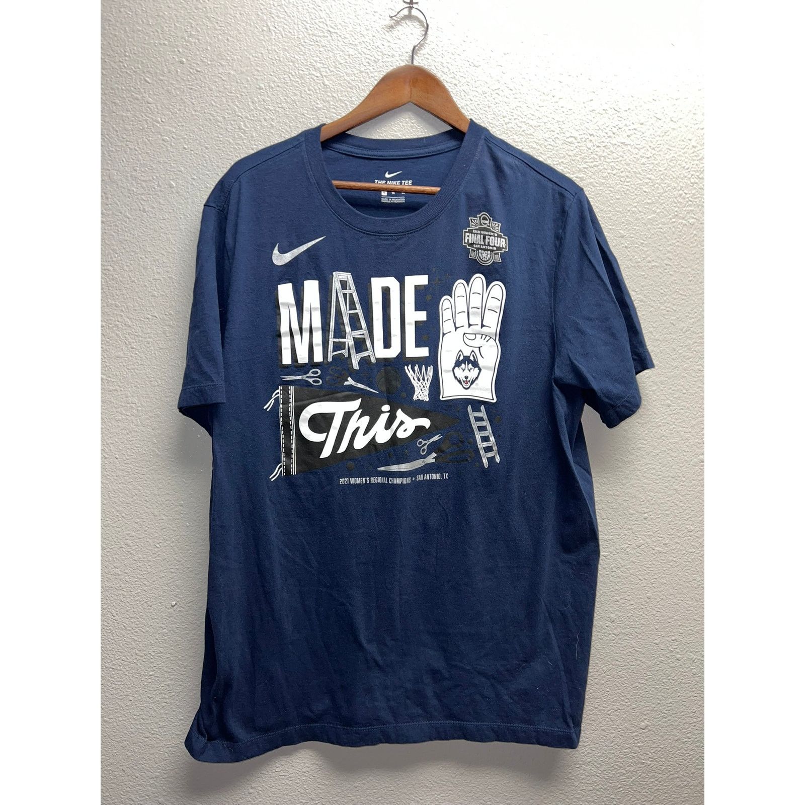 Nike Womens Nike Connecticut Huskies Shirt Final Four Tee XL Size US XL / EU 56 / 4 - 1 Thumbnail