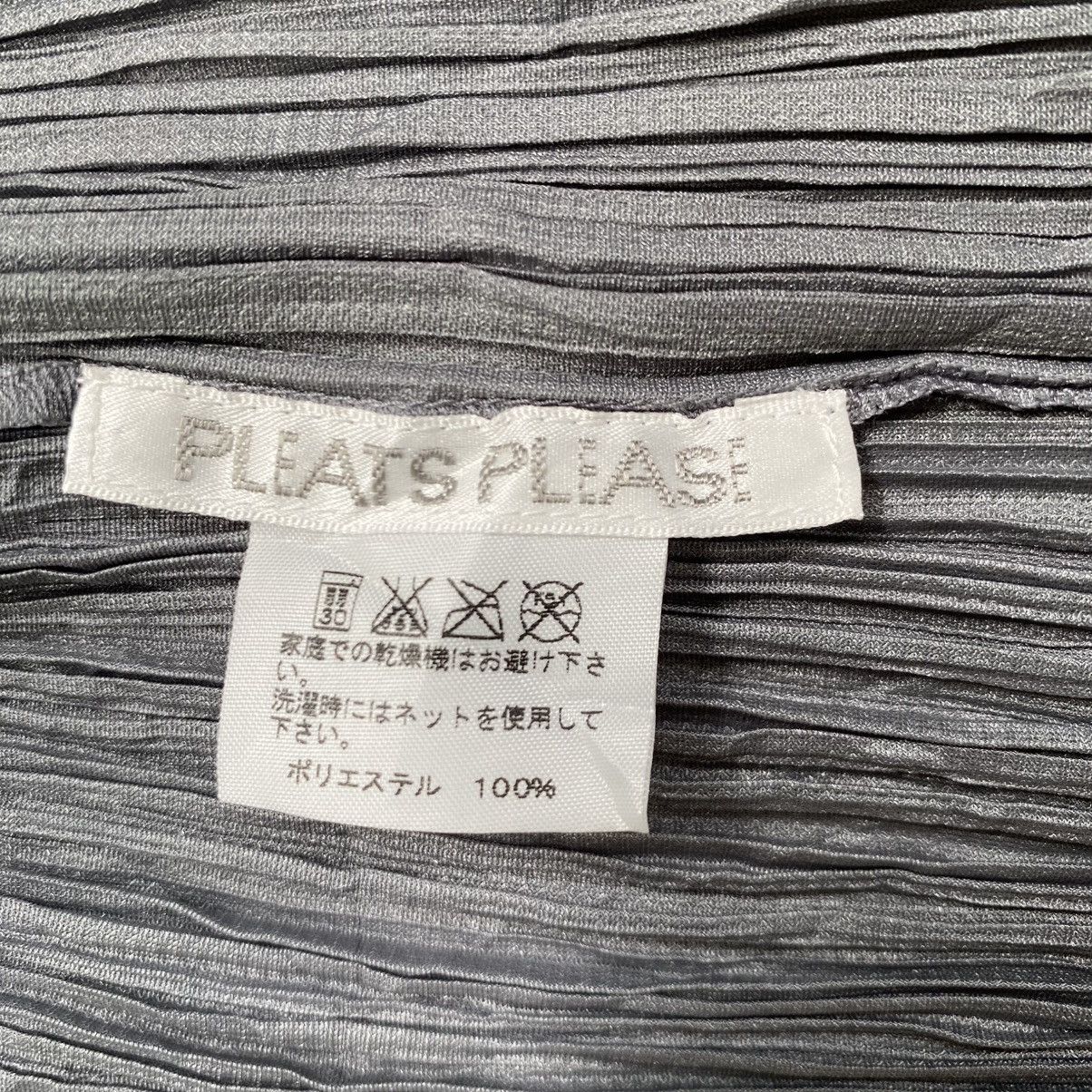 Pleats Please Issey Miyake Pleast Please by Issey Miyake LS Outer Size ONE SIZE - 4 Thumbnail
