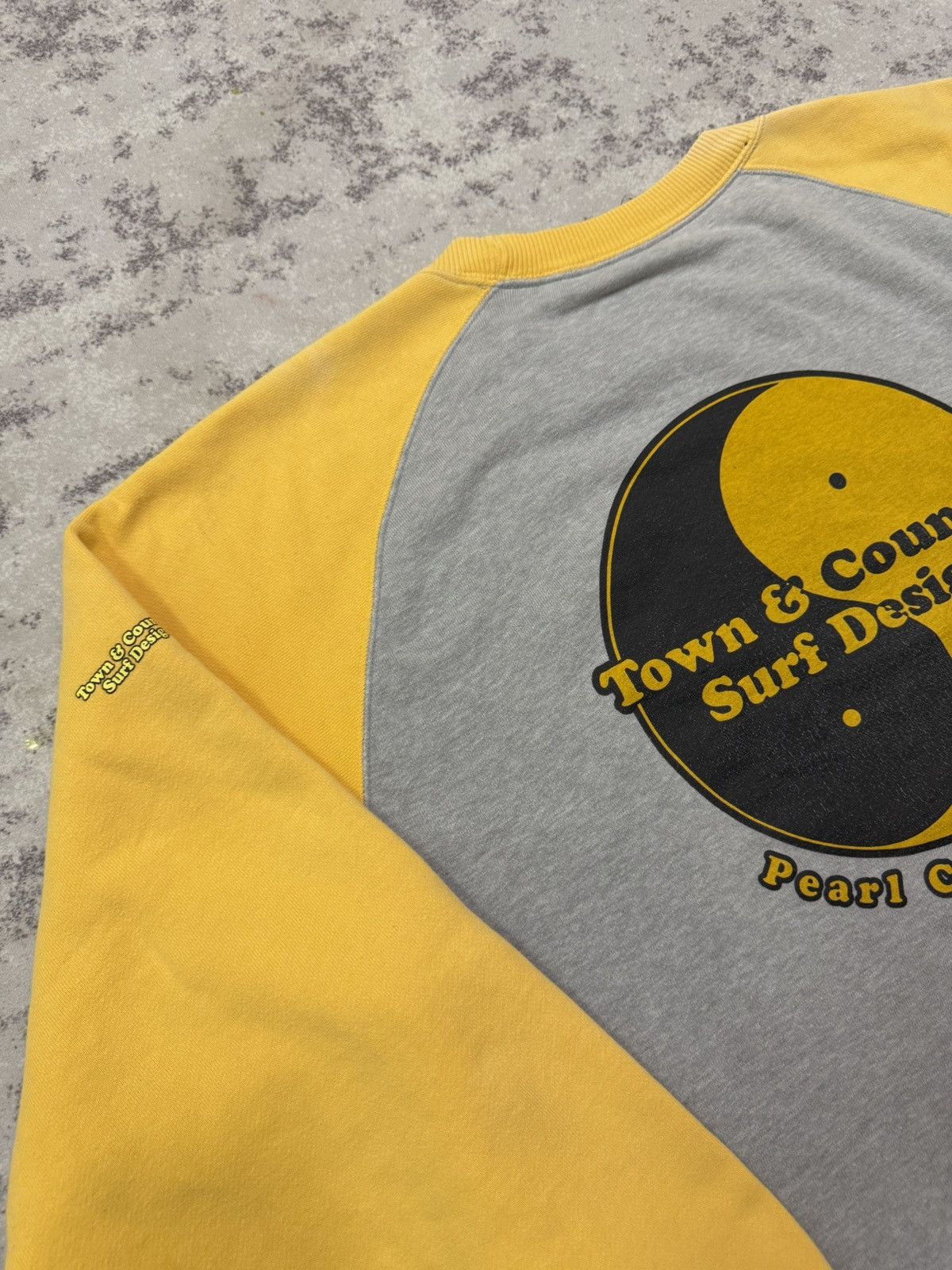 Vintage Vintage T&C Surf Design Hawaii Raglan Sleeve Sweatshirt Size US XL / EU 56 / 4 - 16 Thumbnail
