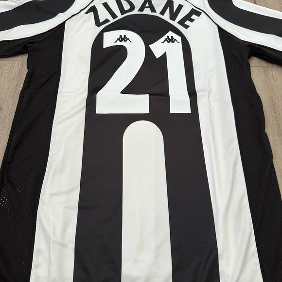 Kappa Zinedine Zidane Juventus 97/98 Home Retro Black Soccer Jerse Size US XL / EU 56 / 4 - 9 Thumbnail