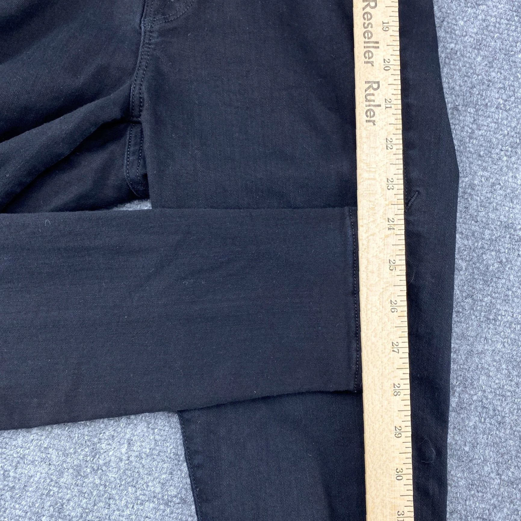 Good American Good American Jeans Womens 0/25 Black Skinny Stretch Denim High Rise 5-Pocket Zip Closed Slim Leg Jeans Womens Size 42" / US 20 - 7 Thumbnail