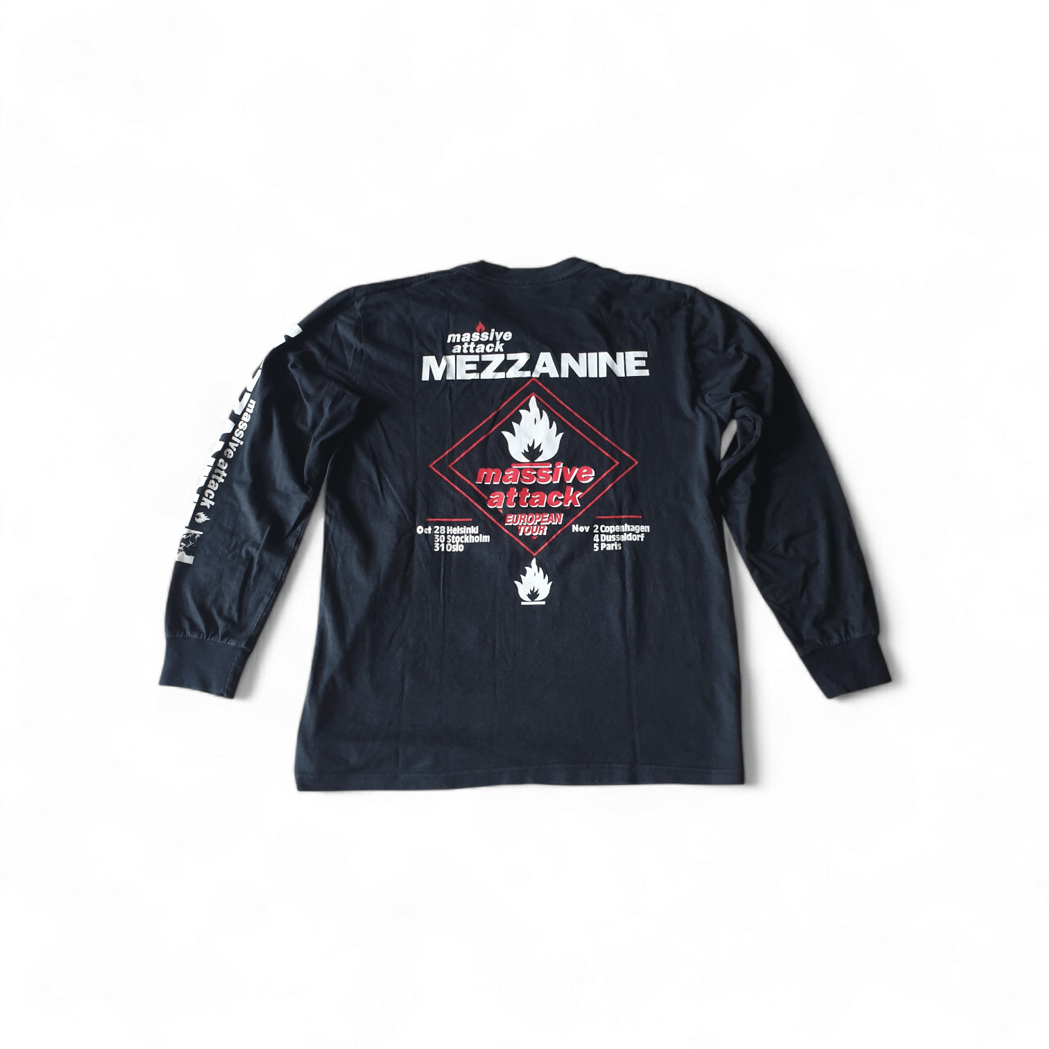 Band Tees Massive attack y2k long sleeve shirt Size US M / EU 48-50 / 2 - 4 Thumbnail