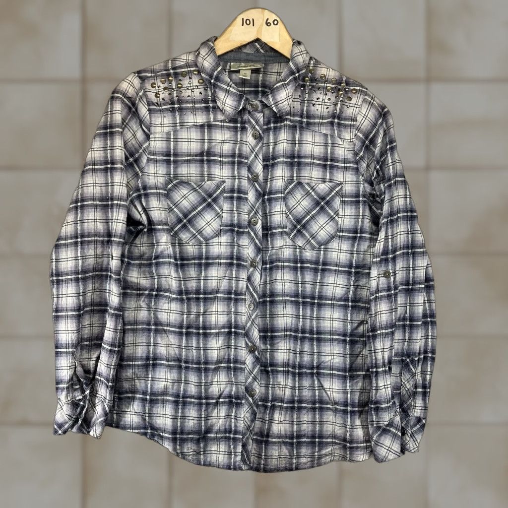 Vintage Dressbarn Women's Western Shirt Plaid Button-Up 90s Purple M Long Sleeve Roll Tab Collar Lightweight Metallic Accents Bling Shoulders Cowgirl Casual Size M / US 6-8 / IT 42-44 - 1 Thumbnail