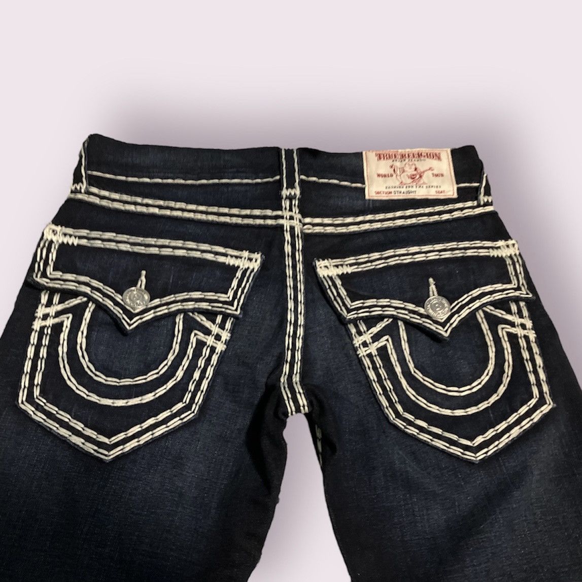 【希少】TRUE RELIGIONトゥルーレリジョンRICKY SUPER QT RICKY SUPER QT STRAIGHT JEAN 34” - BUFFALO TRAIL LIGHT WASH | True