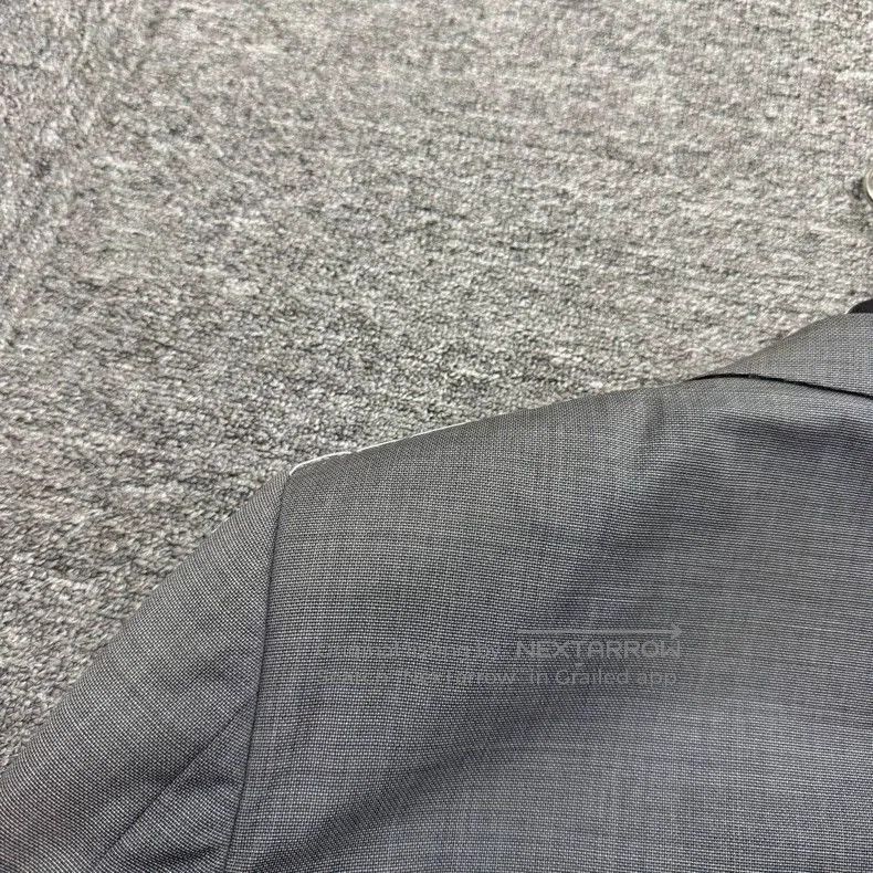 Ermenegildo Zegna Ermenegildo Zegna Gray Plaid Wool Blazer. Size US L / EU 52-54 / 3 - 3 Thumbnail