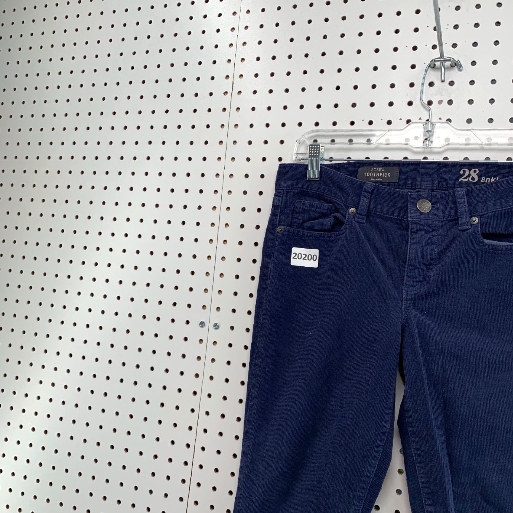 J.Crew J.Crew Toothpick Corduroy Pants Navy Blue Women's 28 Ankle Fits 30x26 Size 28 Corduroy Skinny Inseam 27" Adults Ladies (Mens/Womens) Size 30" / US 8 / IT 44 - 4 Thumbnail