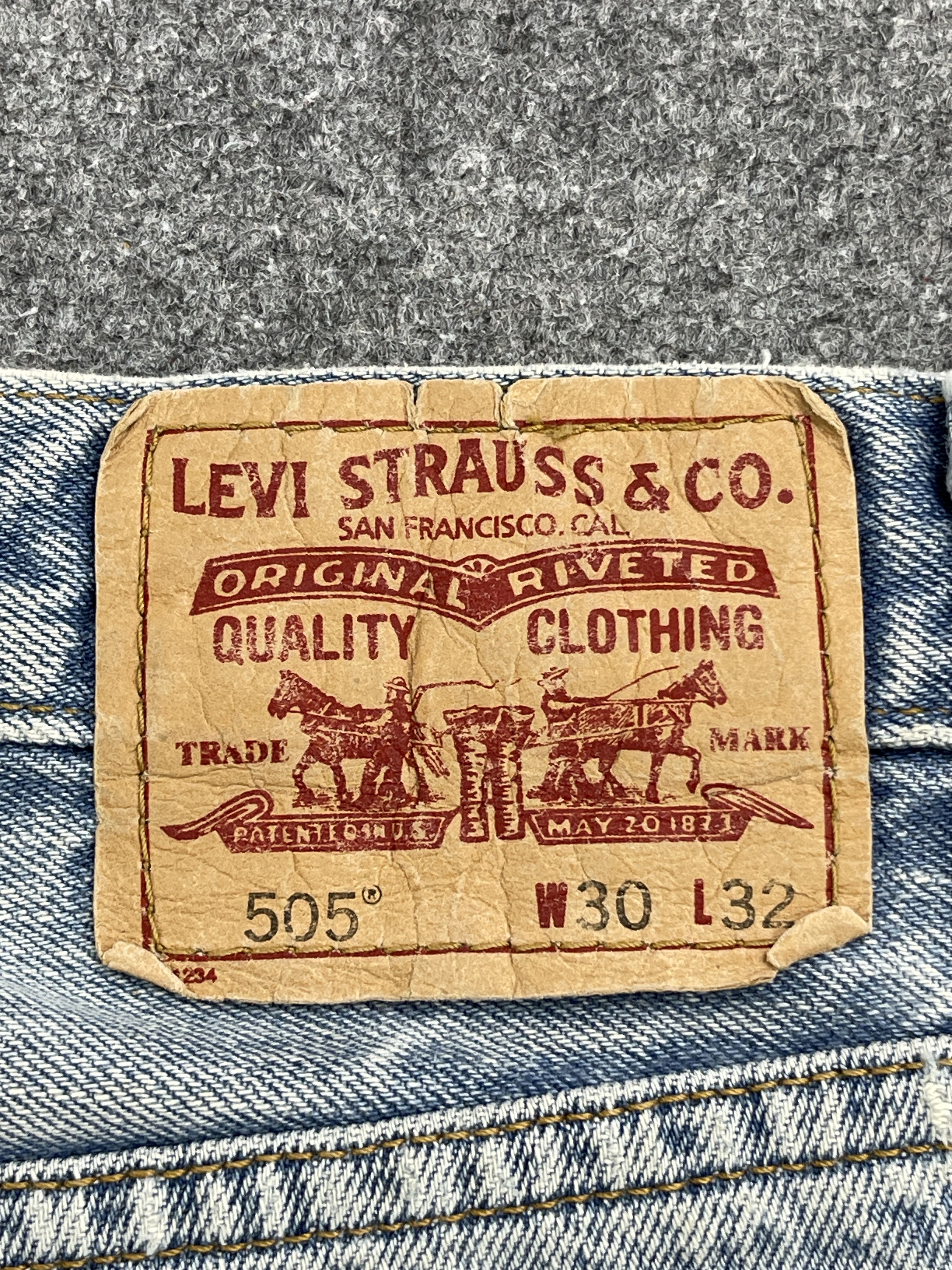 Levi's Vintage Levi's 505 Light Wash Distressed Jeans DP2574 Size US 29 - 5 Thumbnail