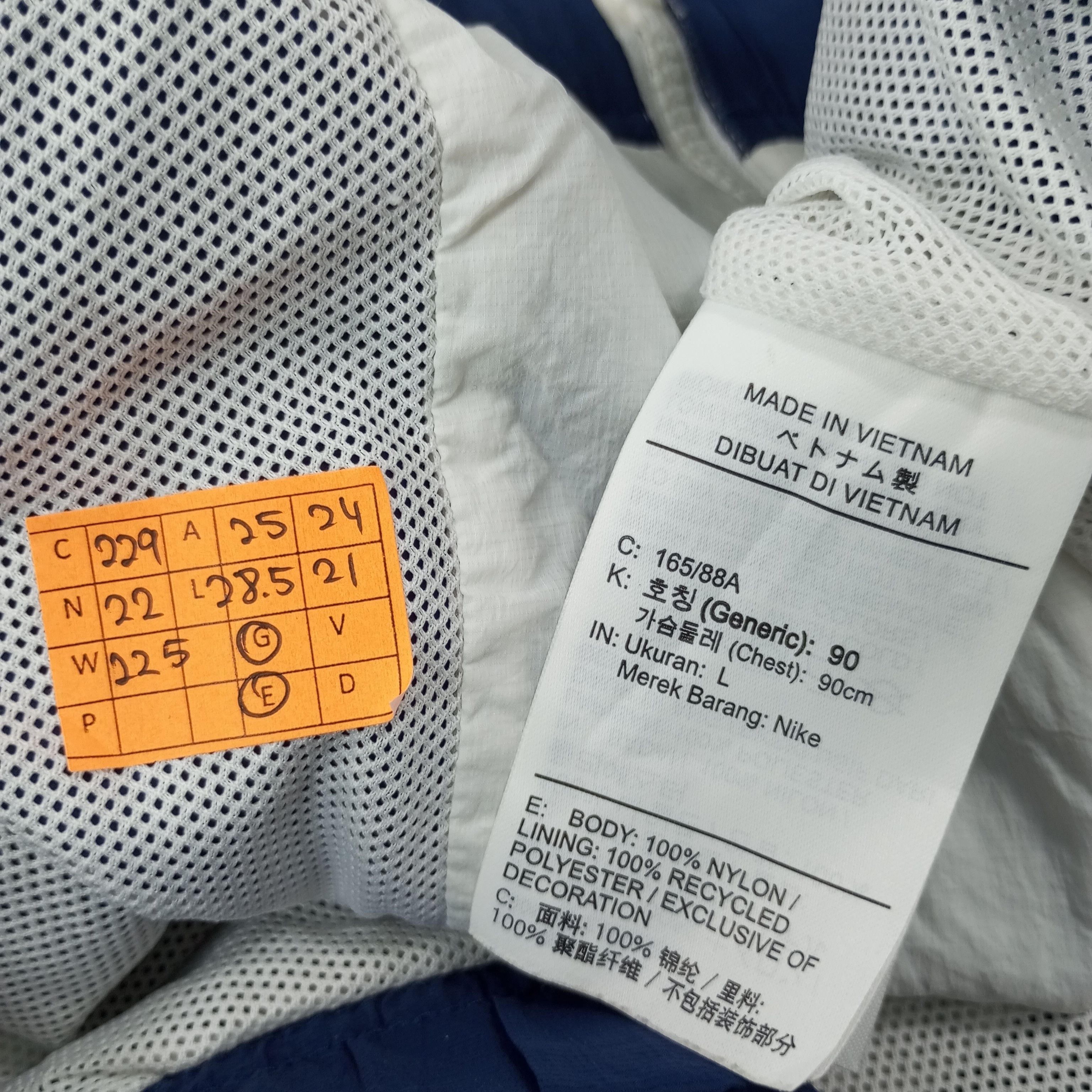 Nike Nike Windbreaker Jacket c229n22 Size US XL / EU 56 / 4 - 6 Thumbnail