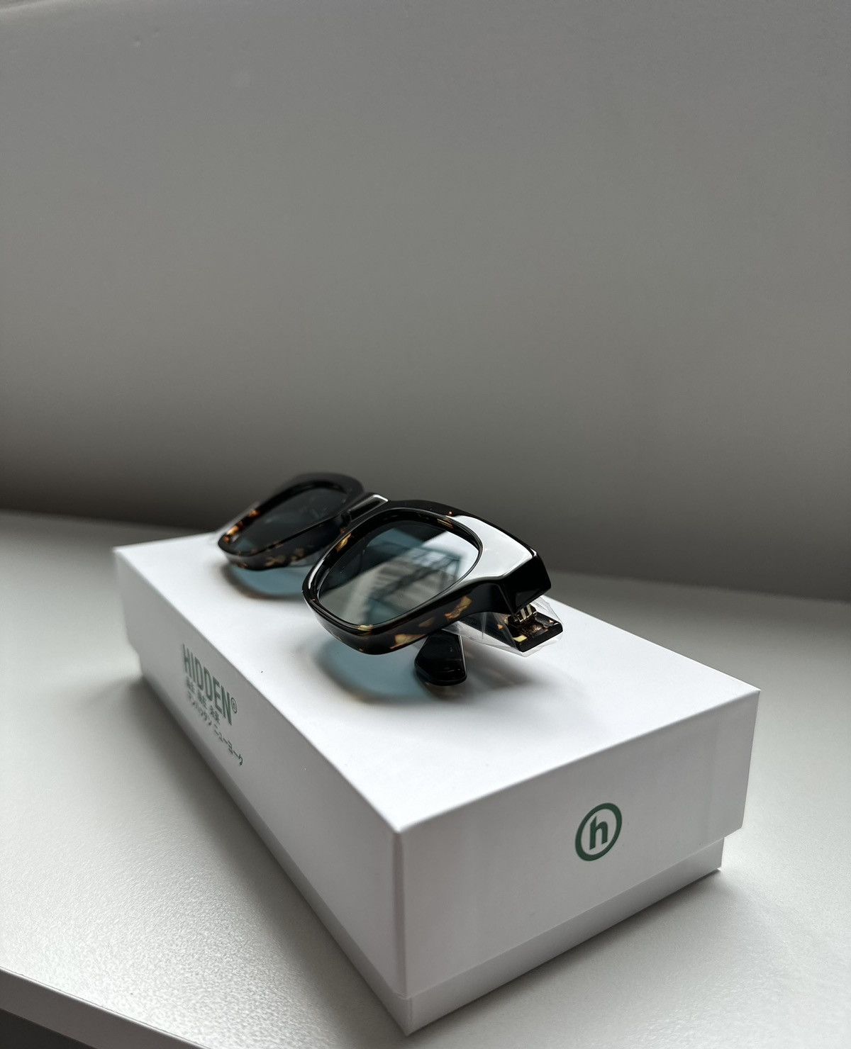 HIDDEN Ludlow Sunglasses in Tortoise (MEMBERS EXCLUSIVE) Size ONE SIZE - 1 Thumbnail