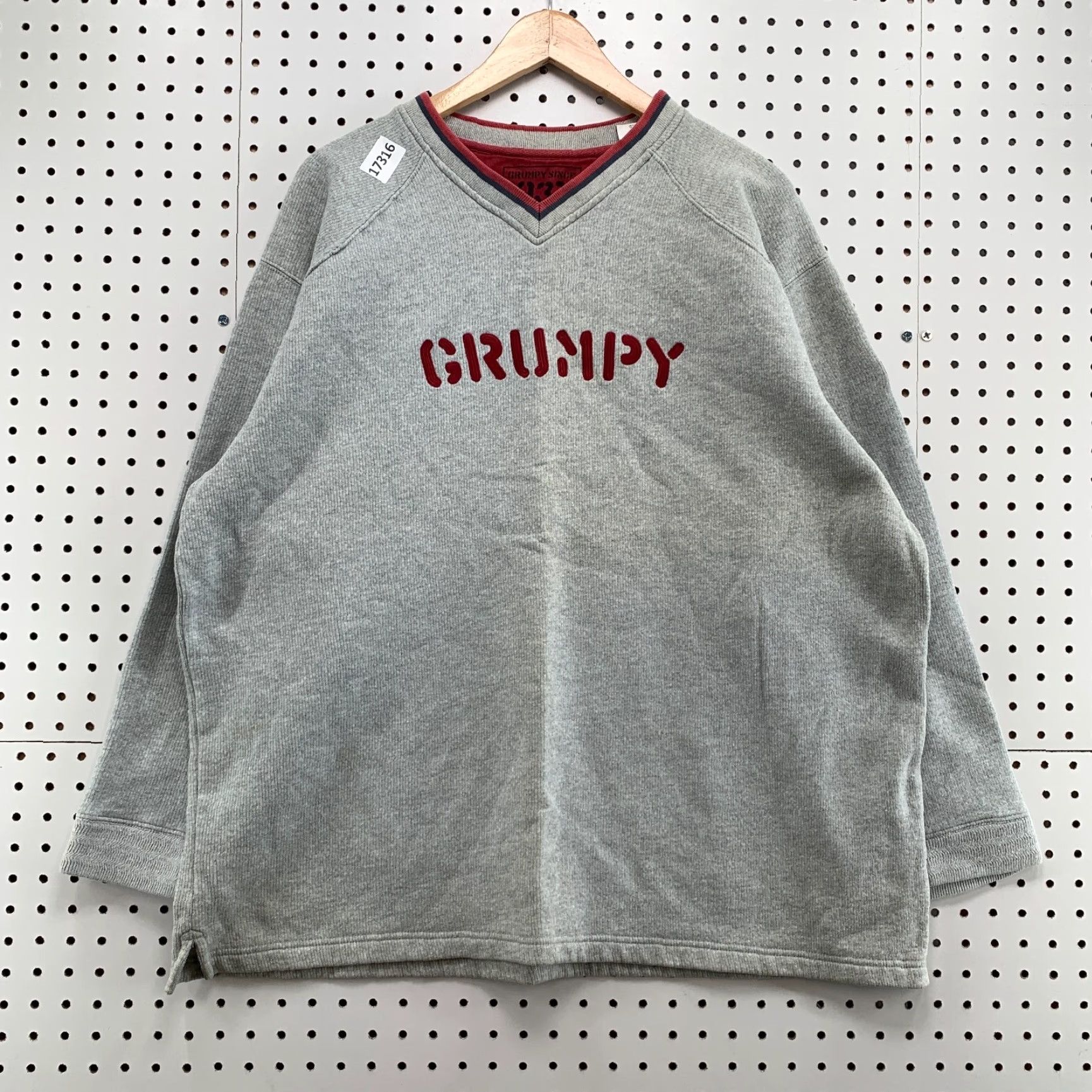 Disney Disney Grumpy Sweatshirt Gray Adult XL V-Neck Embroidered Pullover Vintage Men Size US XL / EU 56 / 4 - 6 Thumbnail