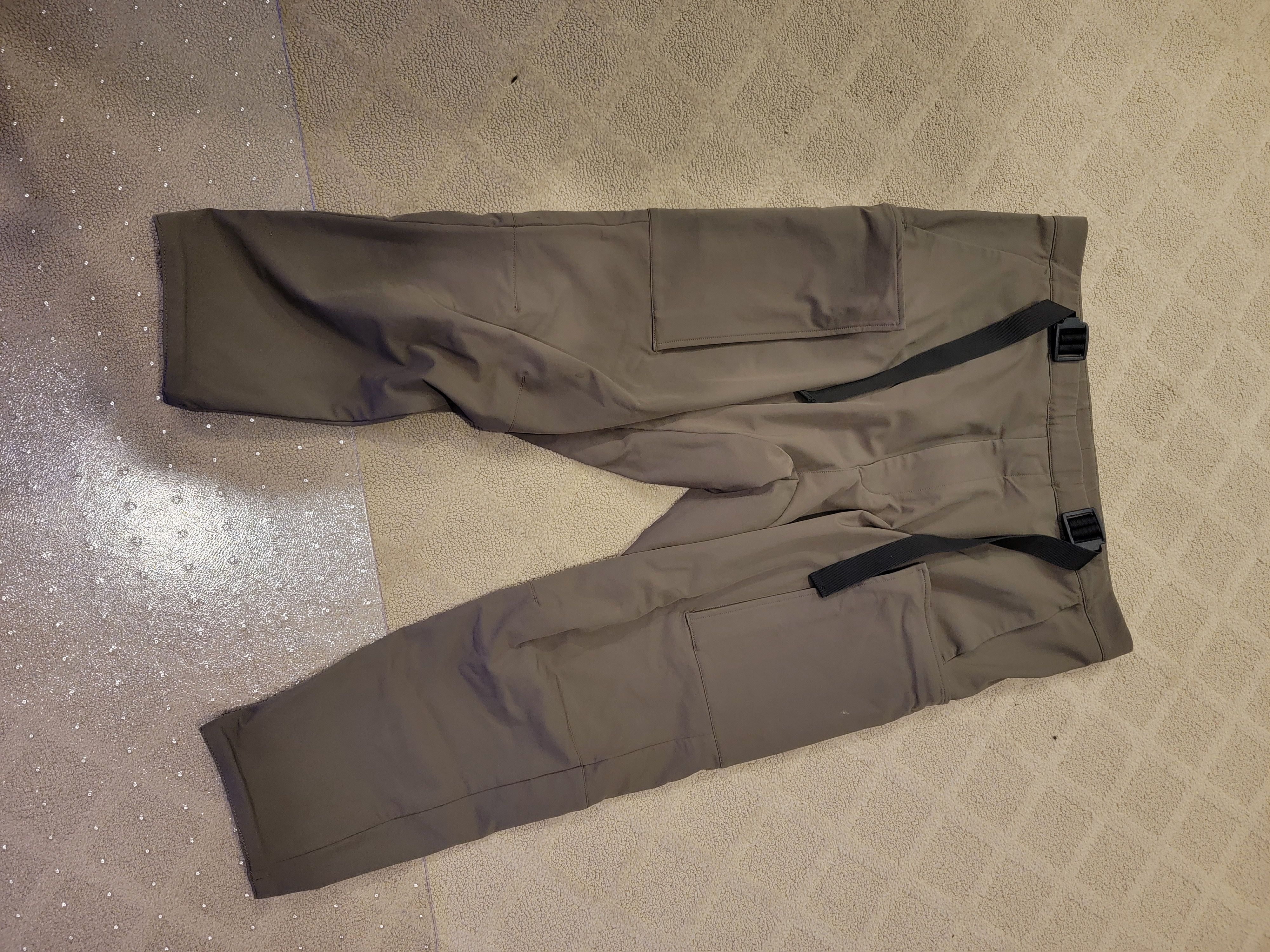 image of Acronym P31A-Ds Raf Xs in Olive, Men's (Size 30)