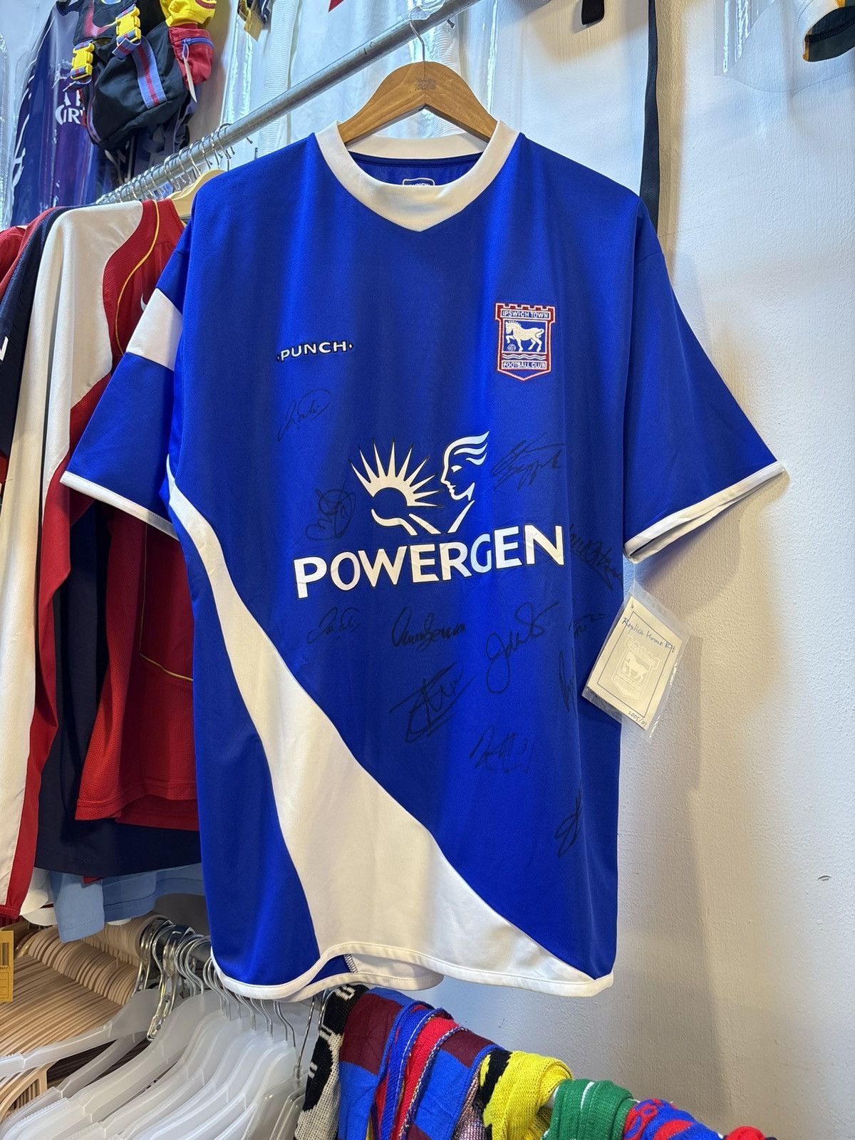 Other Vintage 2005-2007 Ipswich Town Home Kit Signed Shirt Size US XL / EU 56 / 4 - 1 Thumbnail
