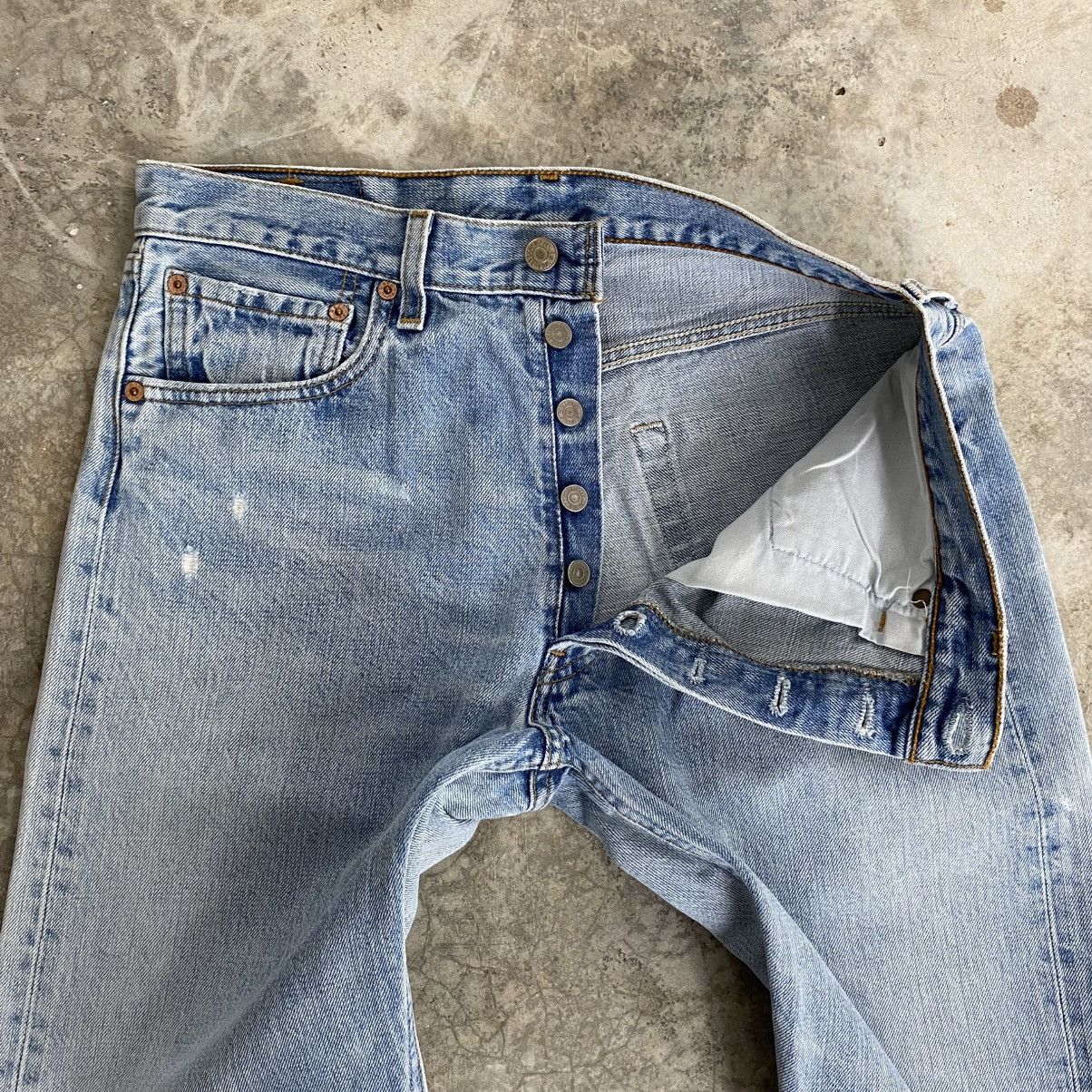 Levi's Vintage Late 90’s Levis 501 Faded Light Blue Jeans Size US 31 - 11 Thumbnail