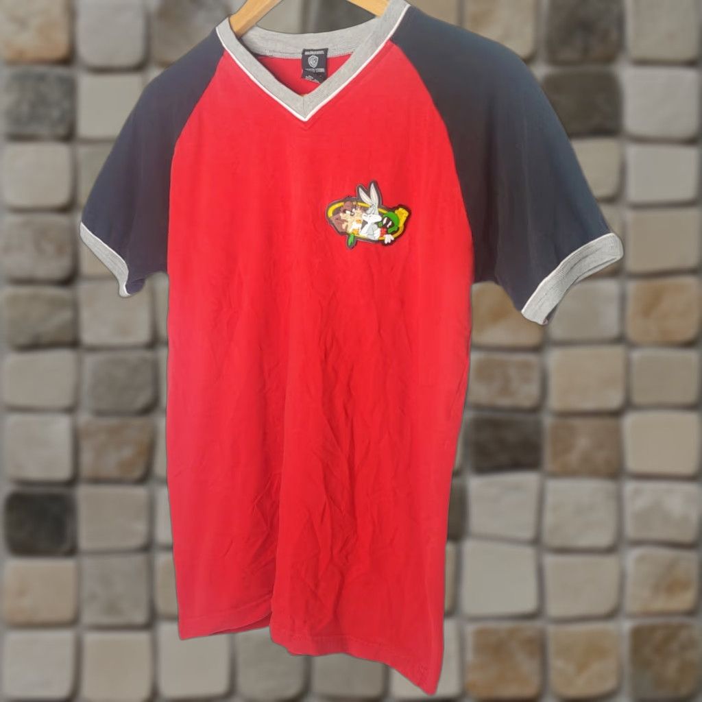 Vintage VINTAGE Warner Bros T-Shirt 90s Cartoon Looney Tunes Bugs Bunny Marvin the Martian Red Adult Medium Mens Size US M / EU 48-50 / 2 - 1 Thumbnail