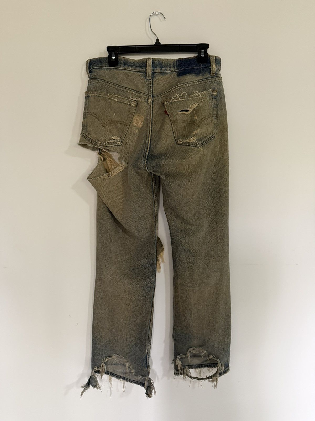 Vintage Thrashed Levi’s 501 Denim Size US 32 / EU 48 - 4 Thumbnail