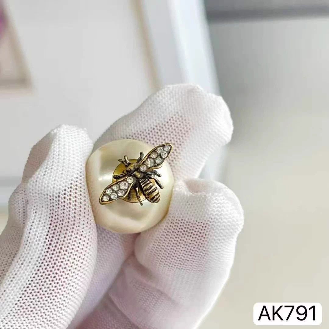 Dior Dior Bee Pearl Earrings New AK791 Size ONE SIZE - 4 Thumbnail