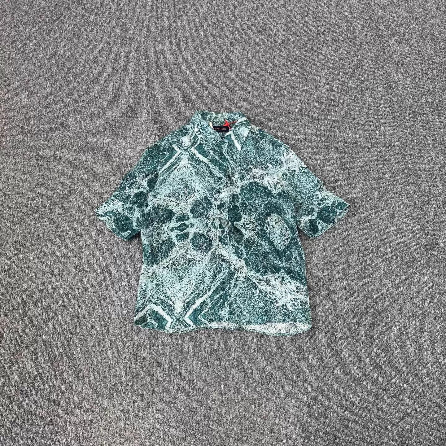 Louis Vuitton LV Turquoise Marbled Silk SS Shirt S 98 New Unisex Size S / US 4 / IT 40 - 1 Thumbnail