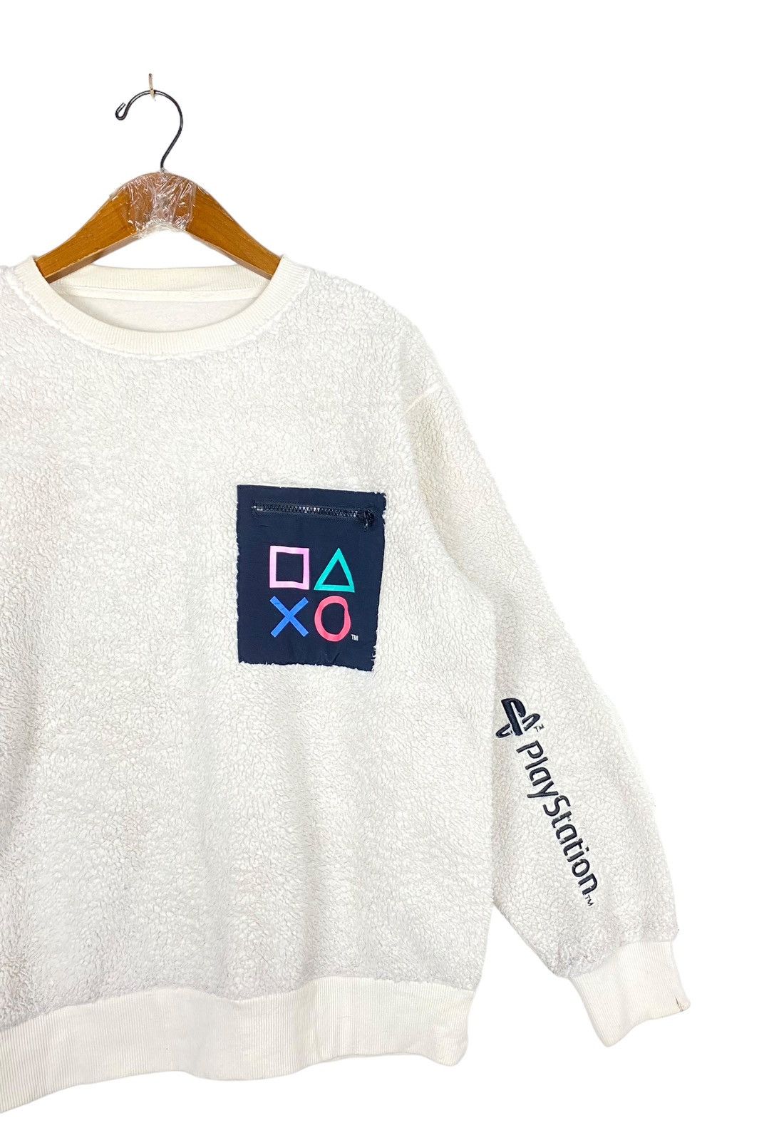 GU Rare‼️ Gu x PlayStation Deep Pile Fleece Size L / US 10 / IT 46 - 3 Thumbnail