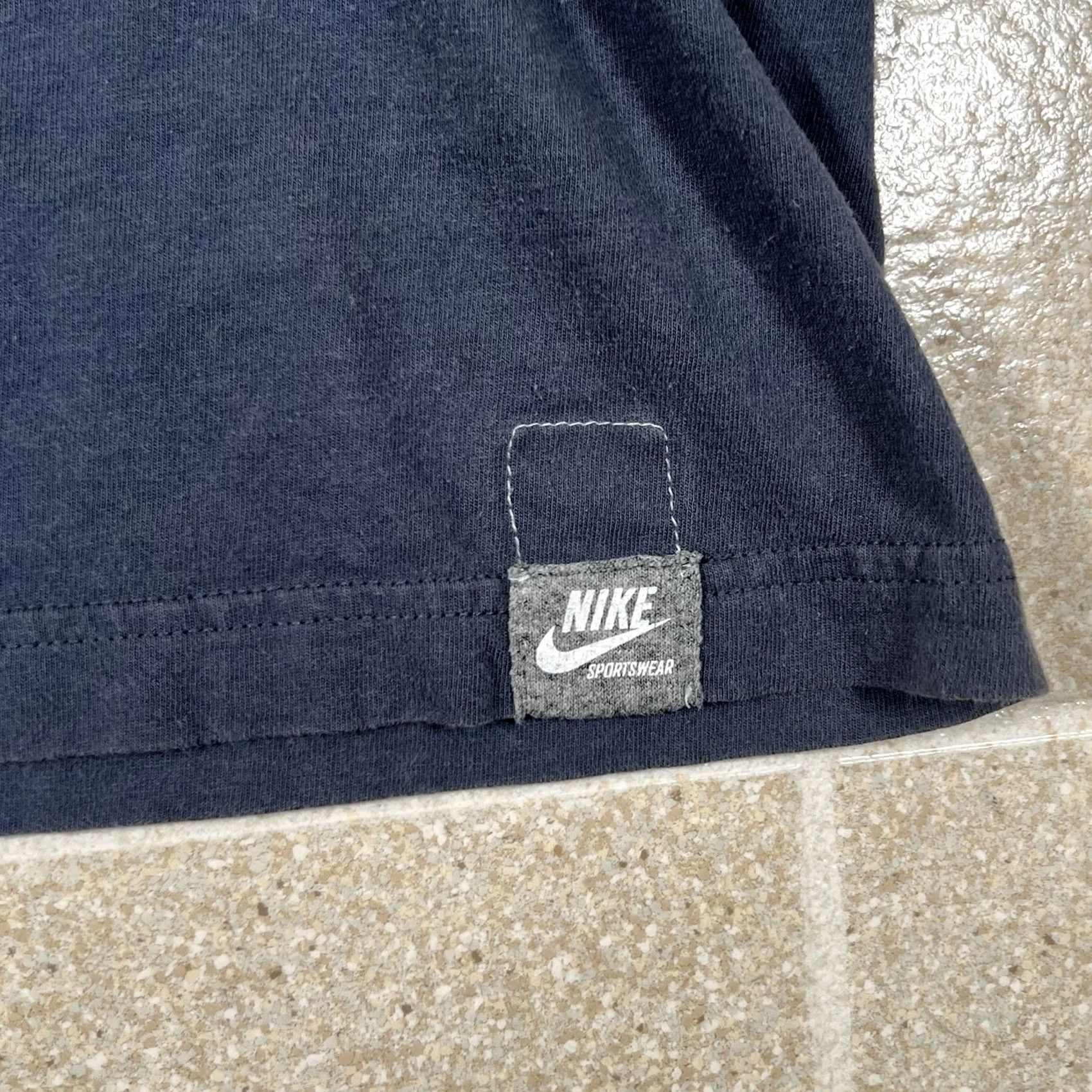 Nike VINTAGE Nike New York Yankees T-Shirt NY Genuine Merchandise Shirt Men M Blue Nike Shirt Yankees 90s Baseball Mens Size US M / EU 48-50 / 2 - 4 Thumbnail