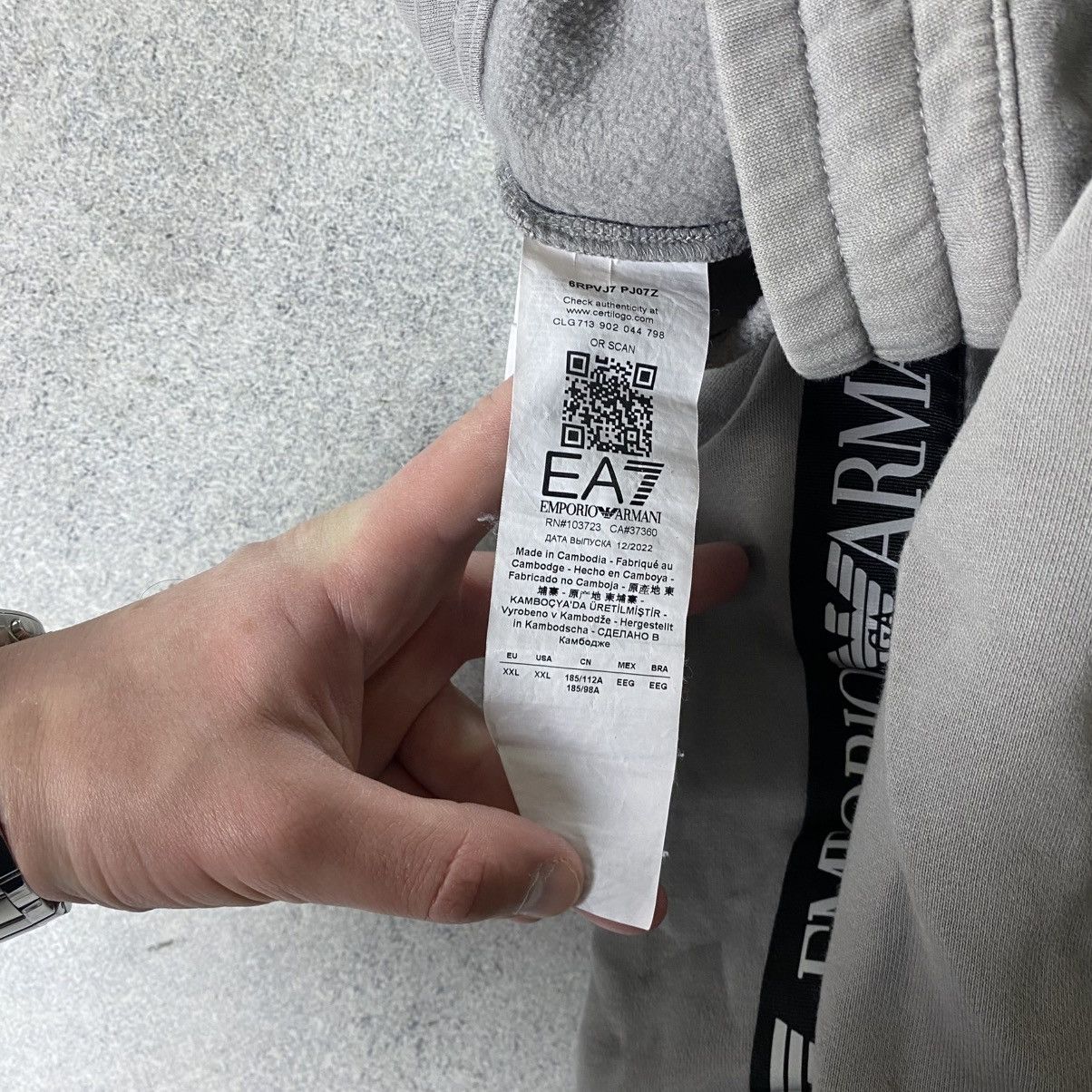 Armani Vintage Emporio Armani Track Suit EA7 Lamps Hoodie + Pants Size US L / EU 52-54 / 3 - 20 Thumbnail
