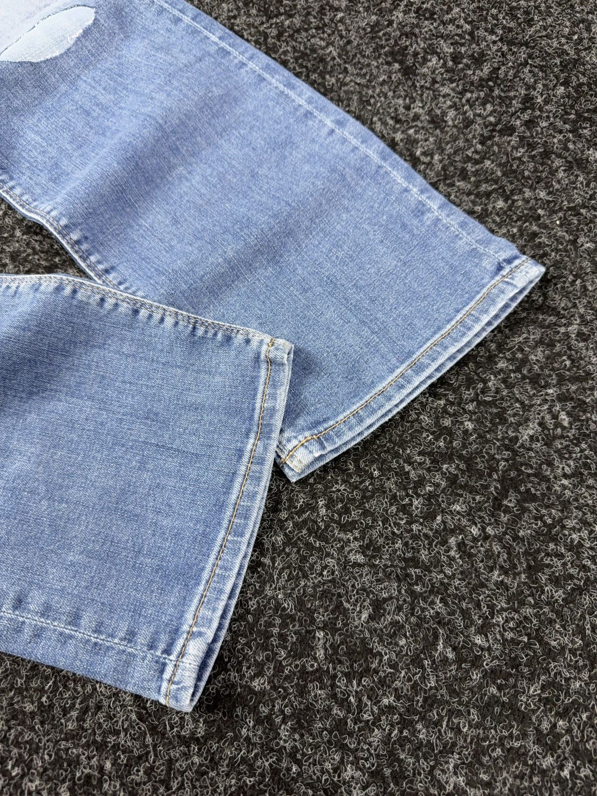 Hugo Boss Luxury Hugo Boss Distressed Punk Rock Light Wash Y2K Jeans Size US 36 / EU 52 - 3 Thumbnail