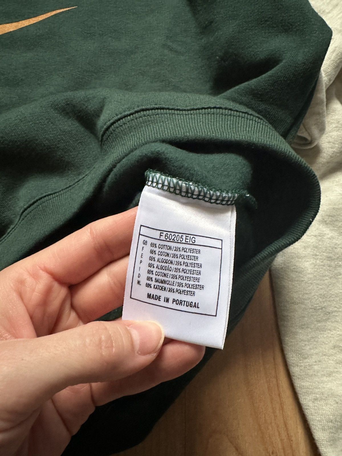 Nike Vintage DSWT 90s Nike USA Spellout sweatshirt size XS-S fit Size US XS / EU 42 / 0 - 7 Thumbnail