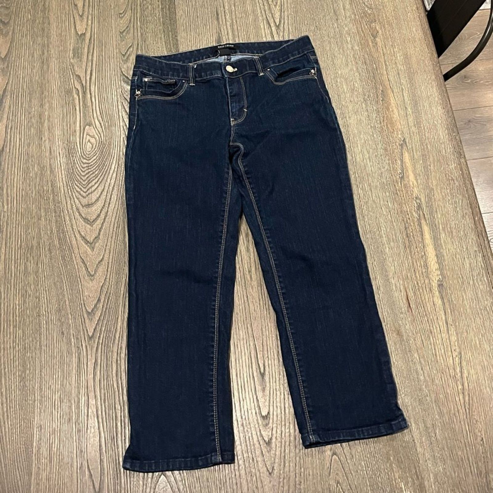 White House Black Market White House Black Market Straight Leg Jeans Cropped Size 4 Size 27" / US 4 / IT 40 - 1 Thumbnail