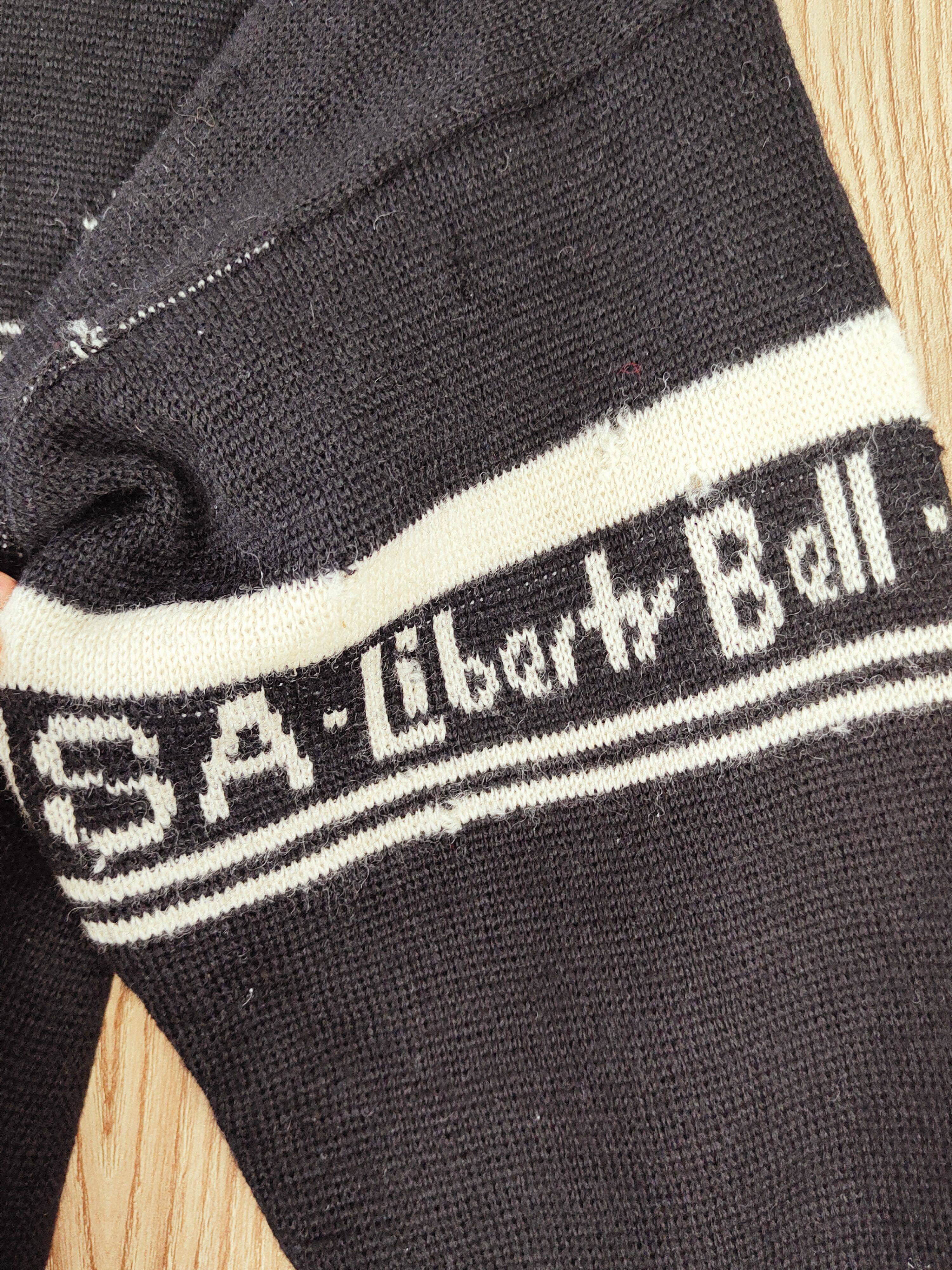 Vintage Liberty Bell vintage ripped Black Knitwear Sweatshirts #W472 Size US S / EU 44-46 / 1 - 4 Thumbnail