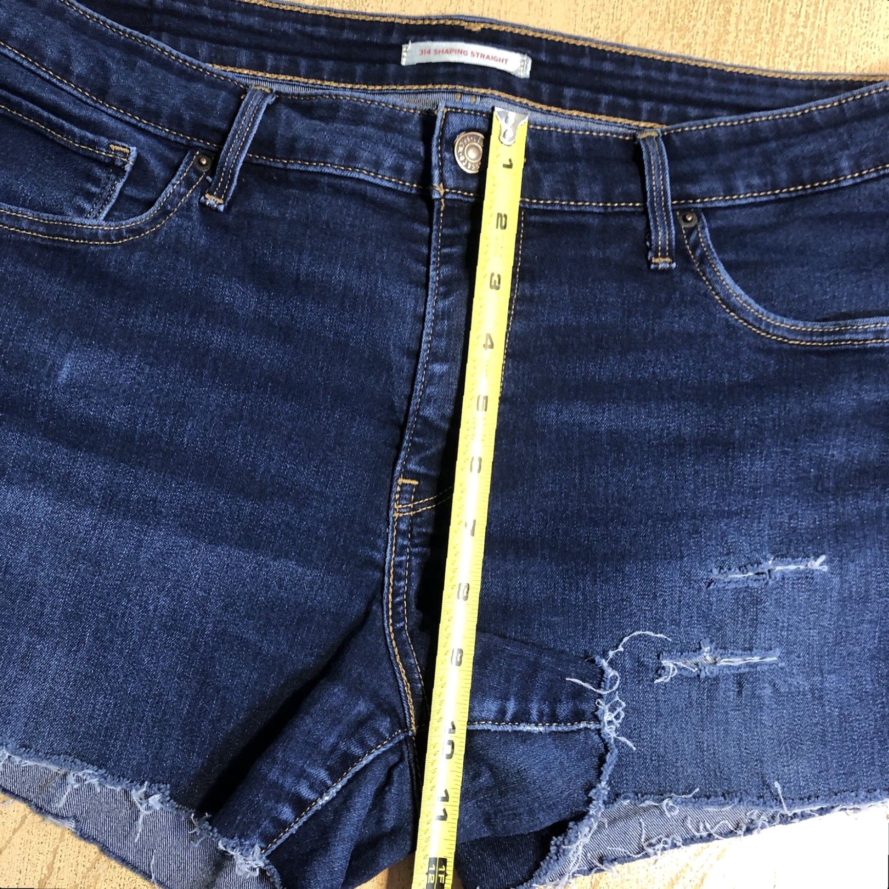 Levi's VINTAGE Levis Denim Blue Jean Shorts Womens Cut Offs 36 X 3 Raw Hem Daisy Dukes 90s Bohemian Size 25" / US 0 / IT 36 - 7 Thumbnail