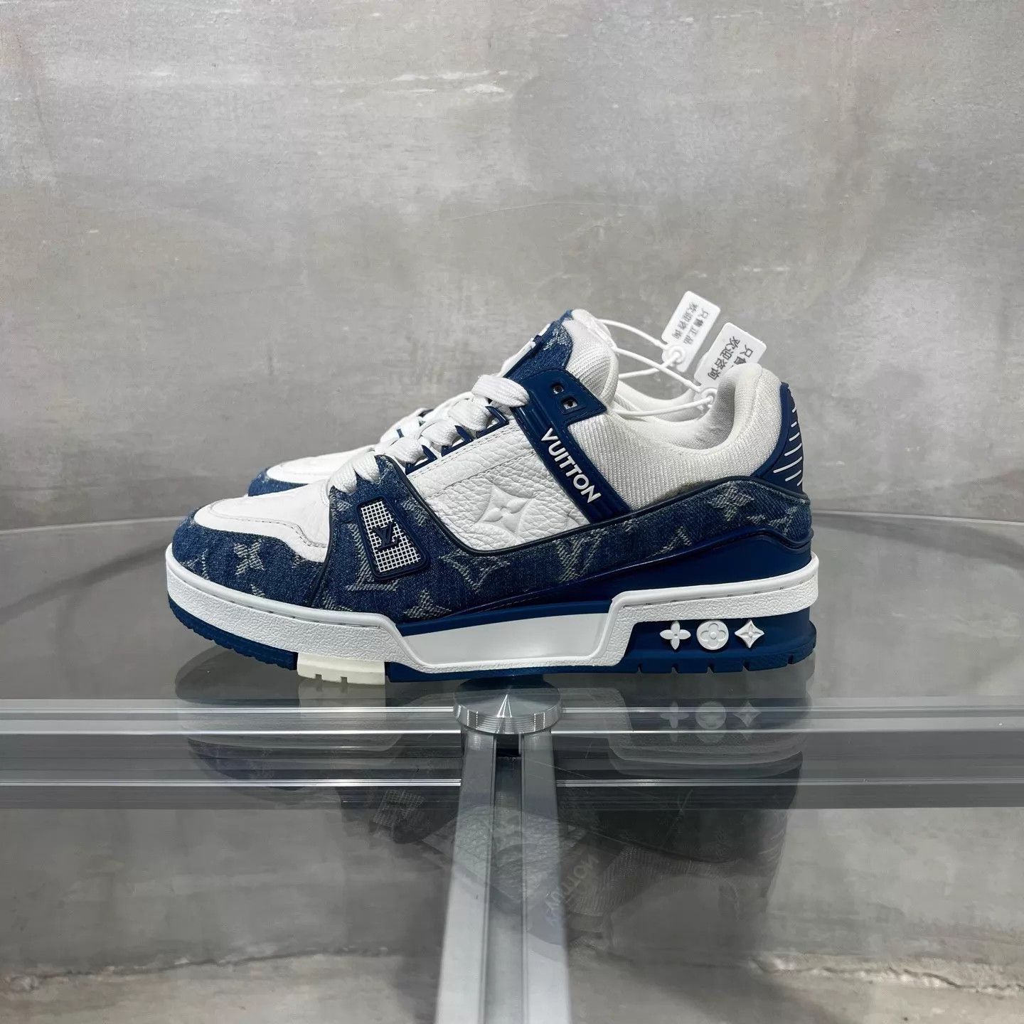 Louis Vuitton LV Trainer White Blue Denim 37.5 Size US 7 / IT 37 - 3 Thumbnail