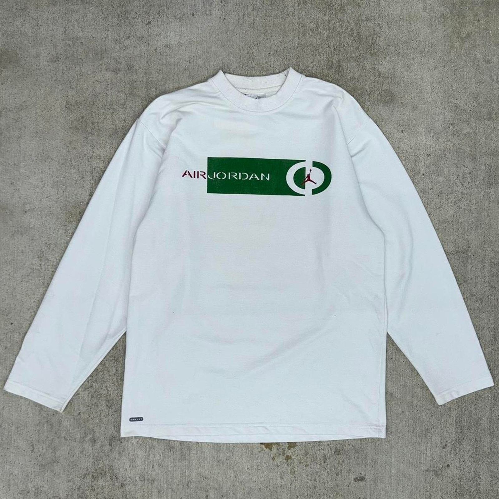 Jordan Brand Vintage y2k jordan basketball longsleeve Size US XL / EU 56 / 4 - 1 Thumbnail