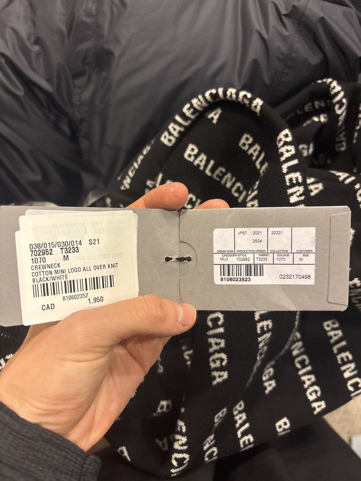 Balenciaga Balenciaga Black & White Wool All Over Sweater Size US XXL / EU 58 / 5 - 5 Thumbnail