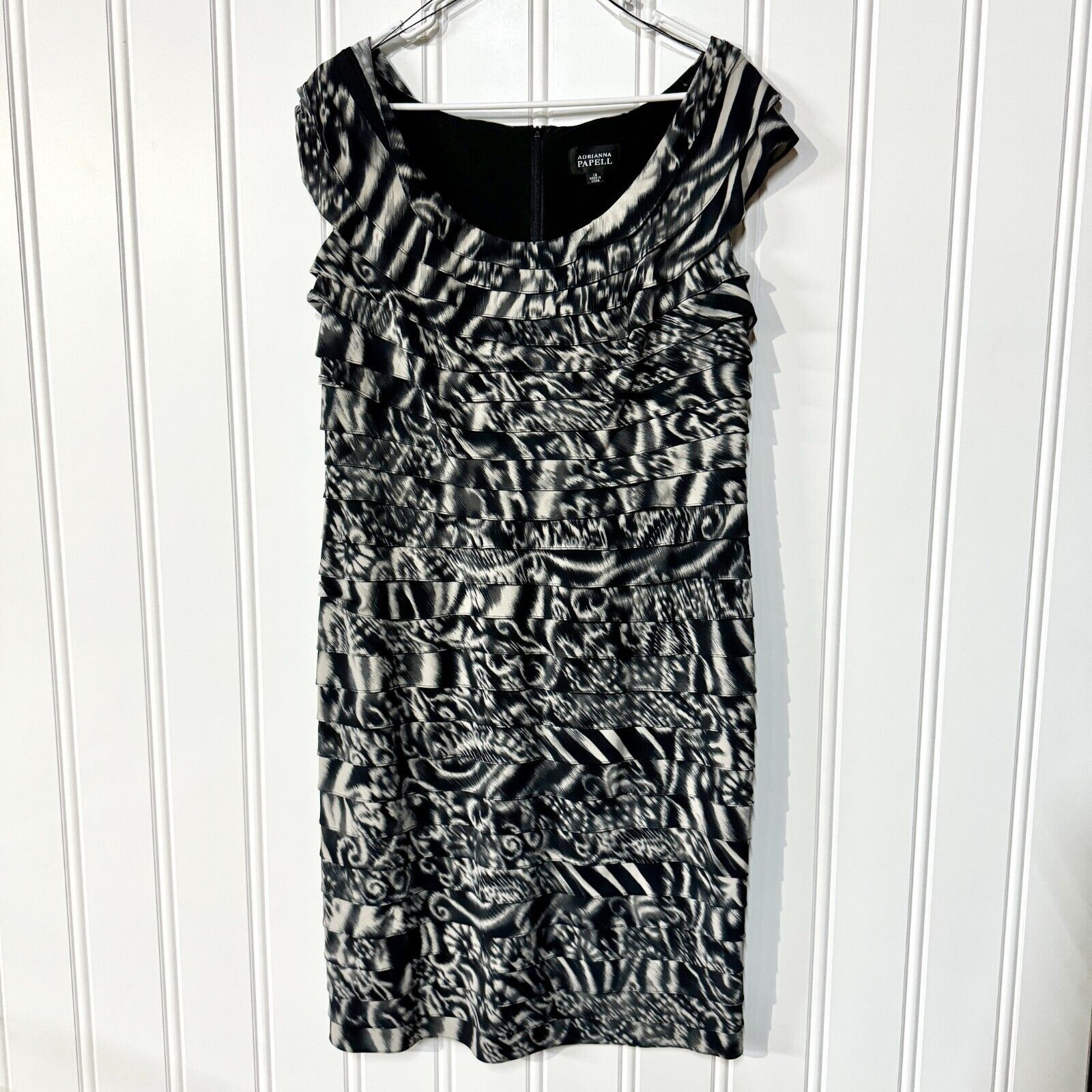 Adrianna Papell ADRIANNA PAPELL Dress 14 Mini Abstract Pleated Ruffled Layer Size XL / US 12-14 / IT 48-50 - 1 Thumbnail