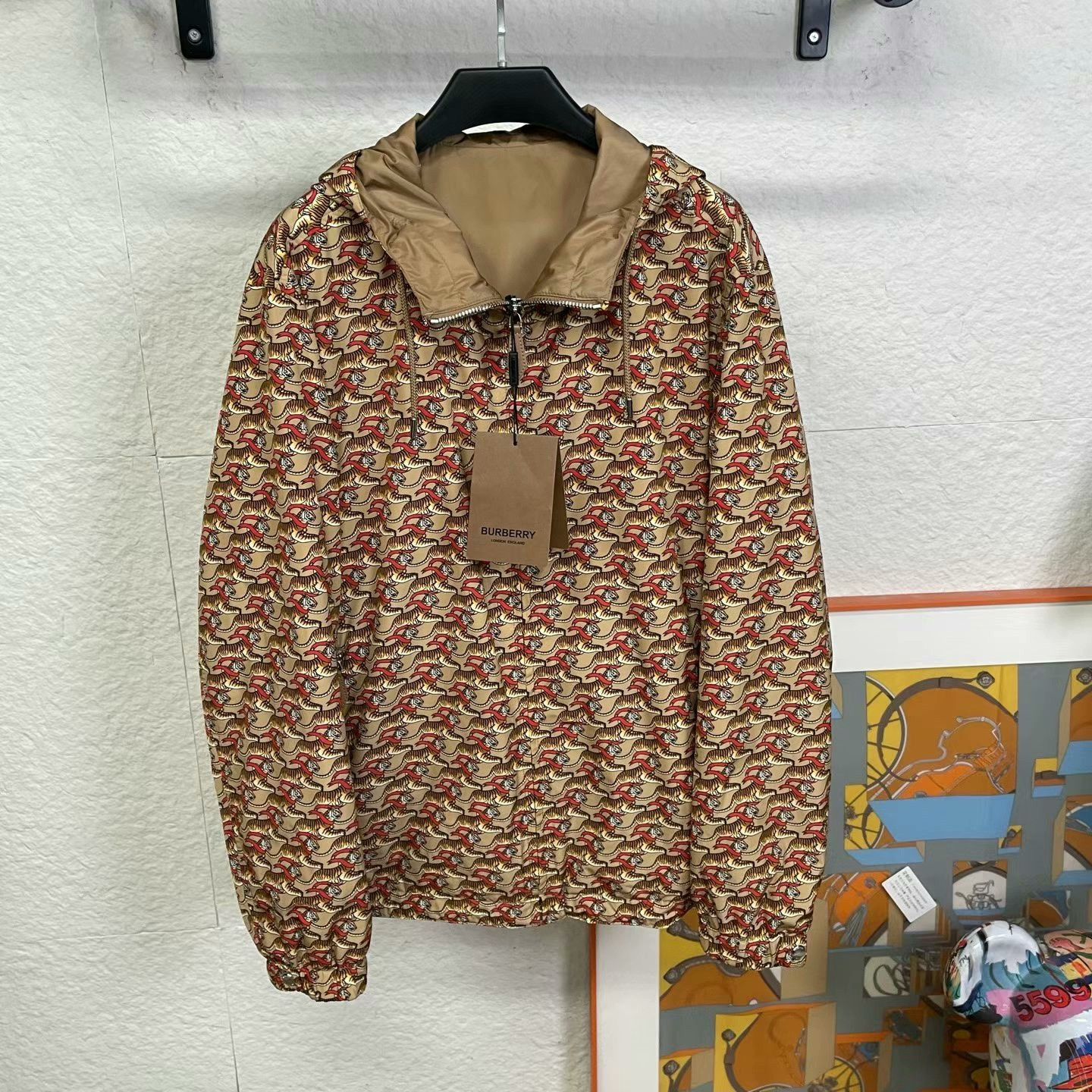 Burberry Burberry Tiger Print Reversible Jacket Size M Size US M / EU 48-50 / 2 - 1 Thumbnail