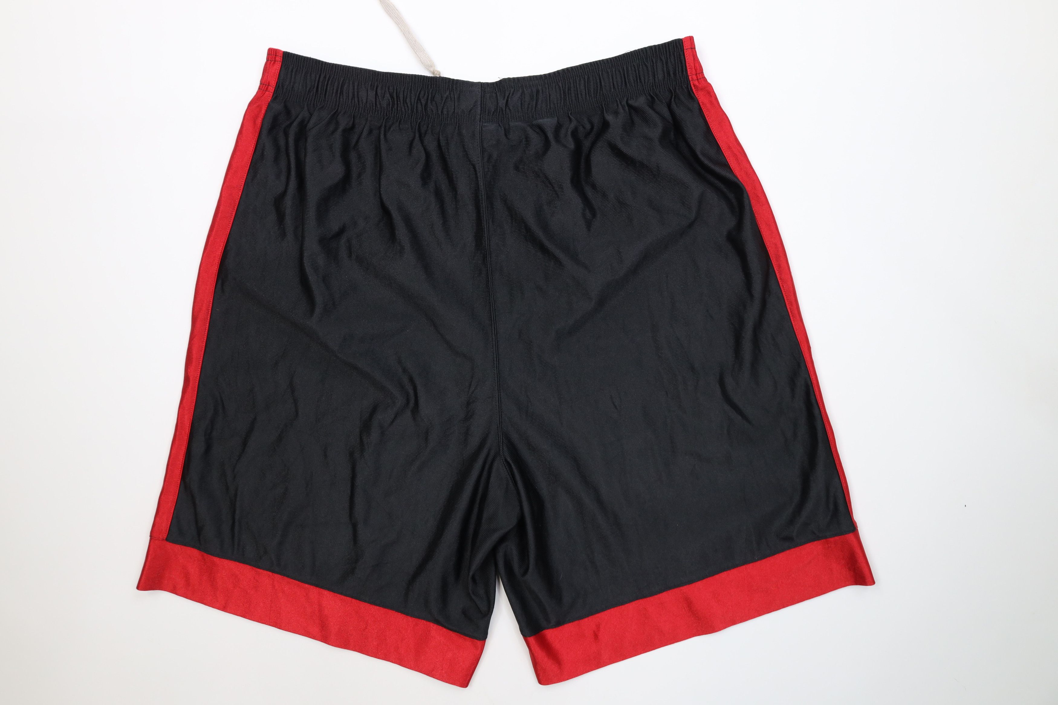 Nike Vintage Y2K Nike Mini Swoosh University of Maryland Shorts Size US 34 / EU 50 - 9 Thumbnail