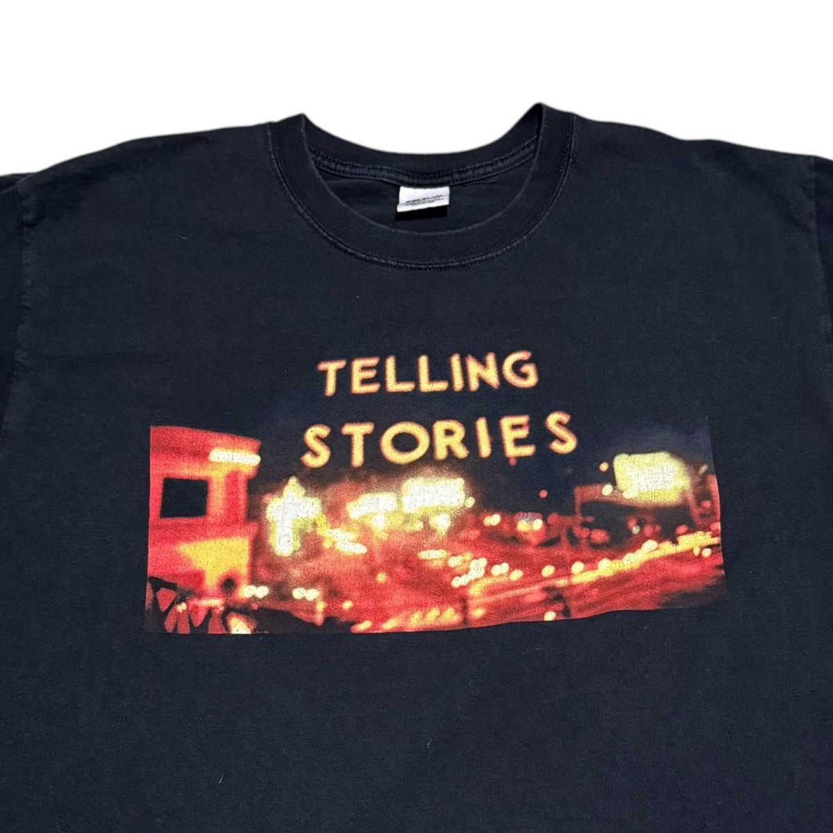 Tracy Chapman TELLING STORIES 00sツアーTシャツ Vintage Tracy Chapman Telling Stories Tour T-shirt | Depop